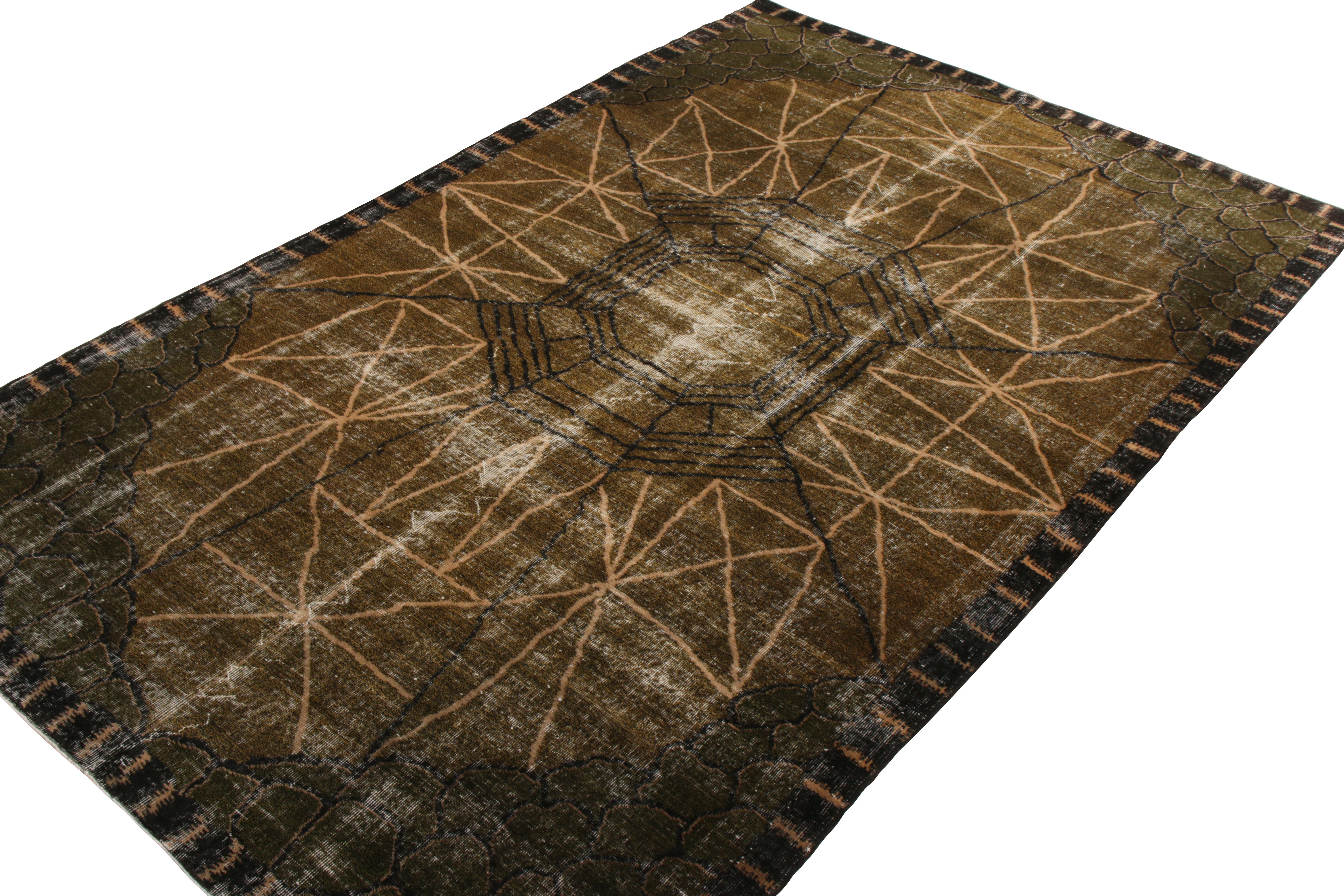 Handgeknüpfter Vintage-Art-Déco-Teppich in Braun mit geometrischem Muster von Teppich & Kelim (Art déco) im Angebot