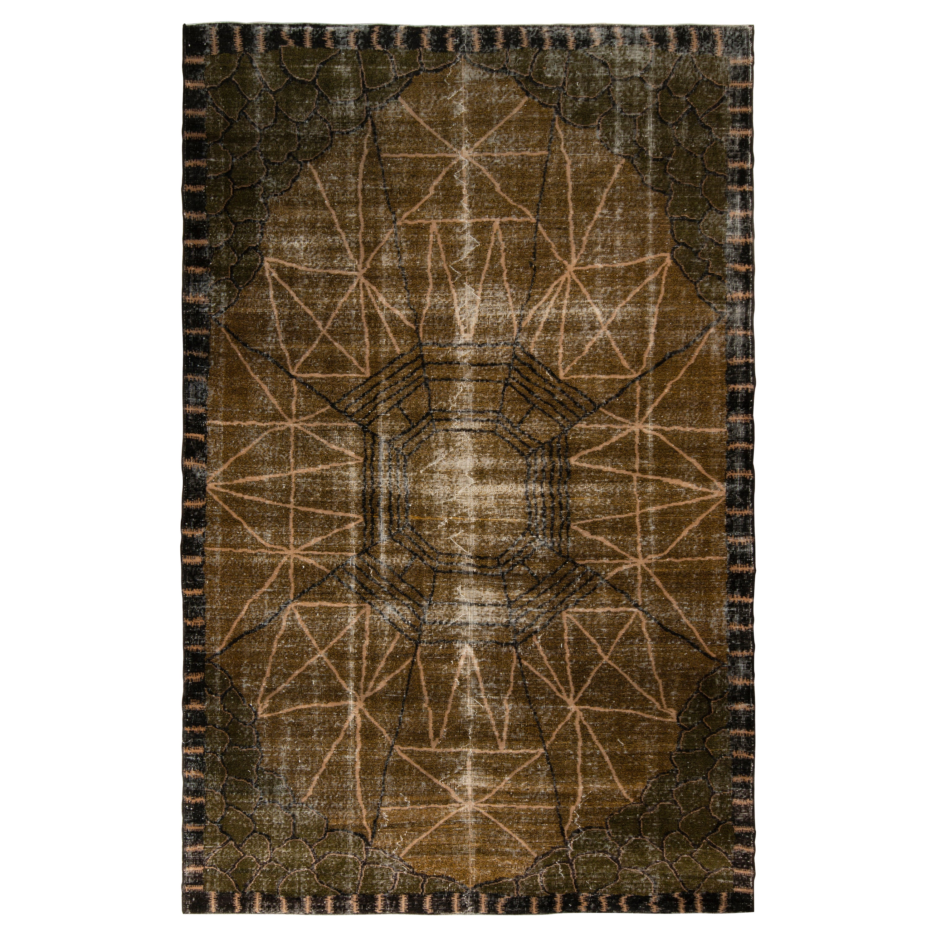 Tappeto Art Deco vintage annodato a mano in marrone, con motivo geometrico di Rug & Kilim