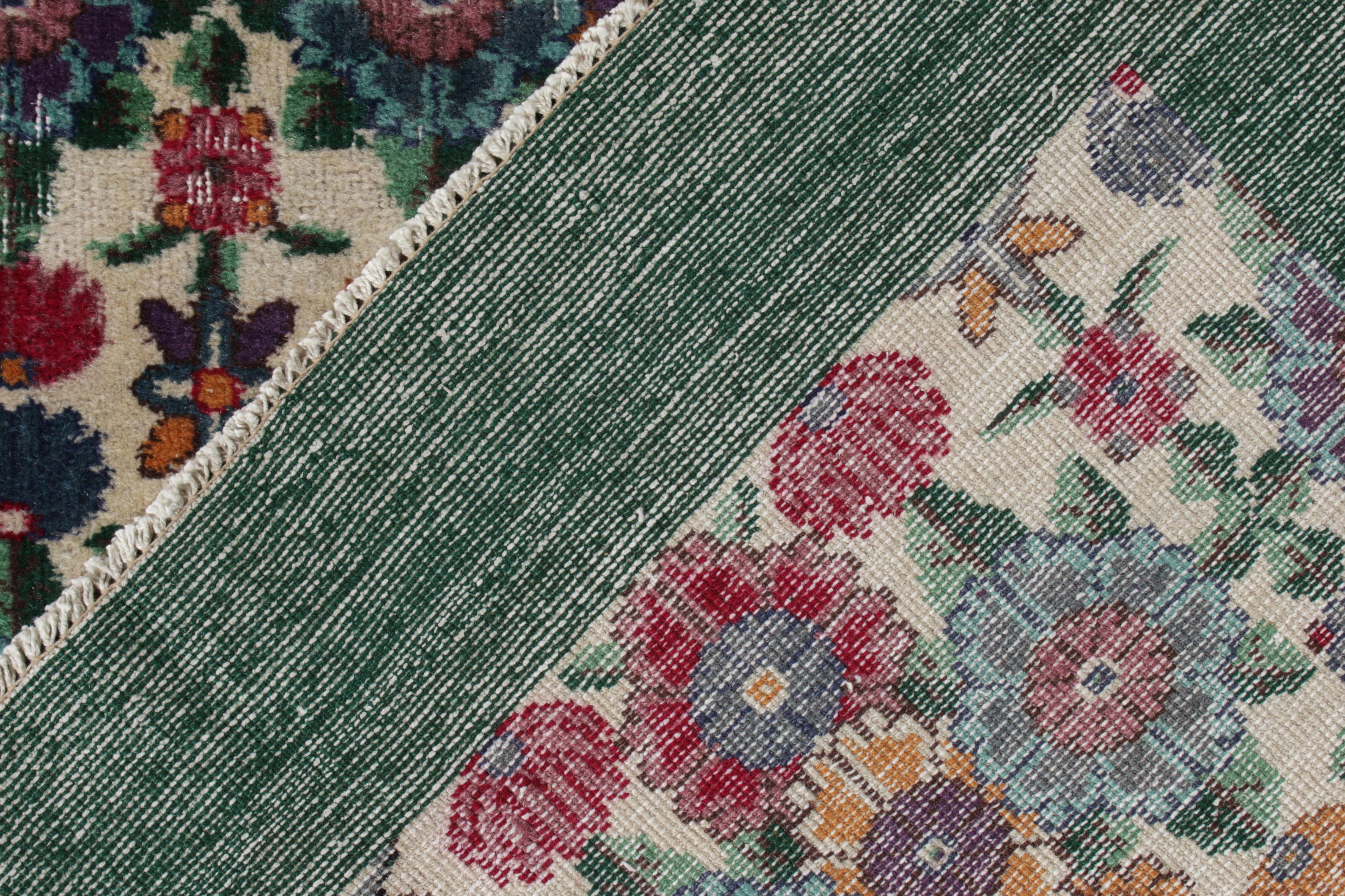 Handgeknüpfter Vintage-Art-Déco-Teppich in Grün, Beige, Blau mit Blumenmuster (Mitte des 20. Jahrhunderts) im Angebot