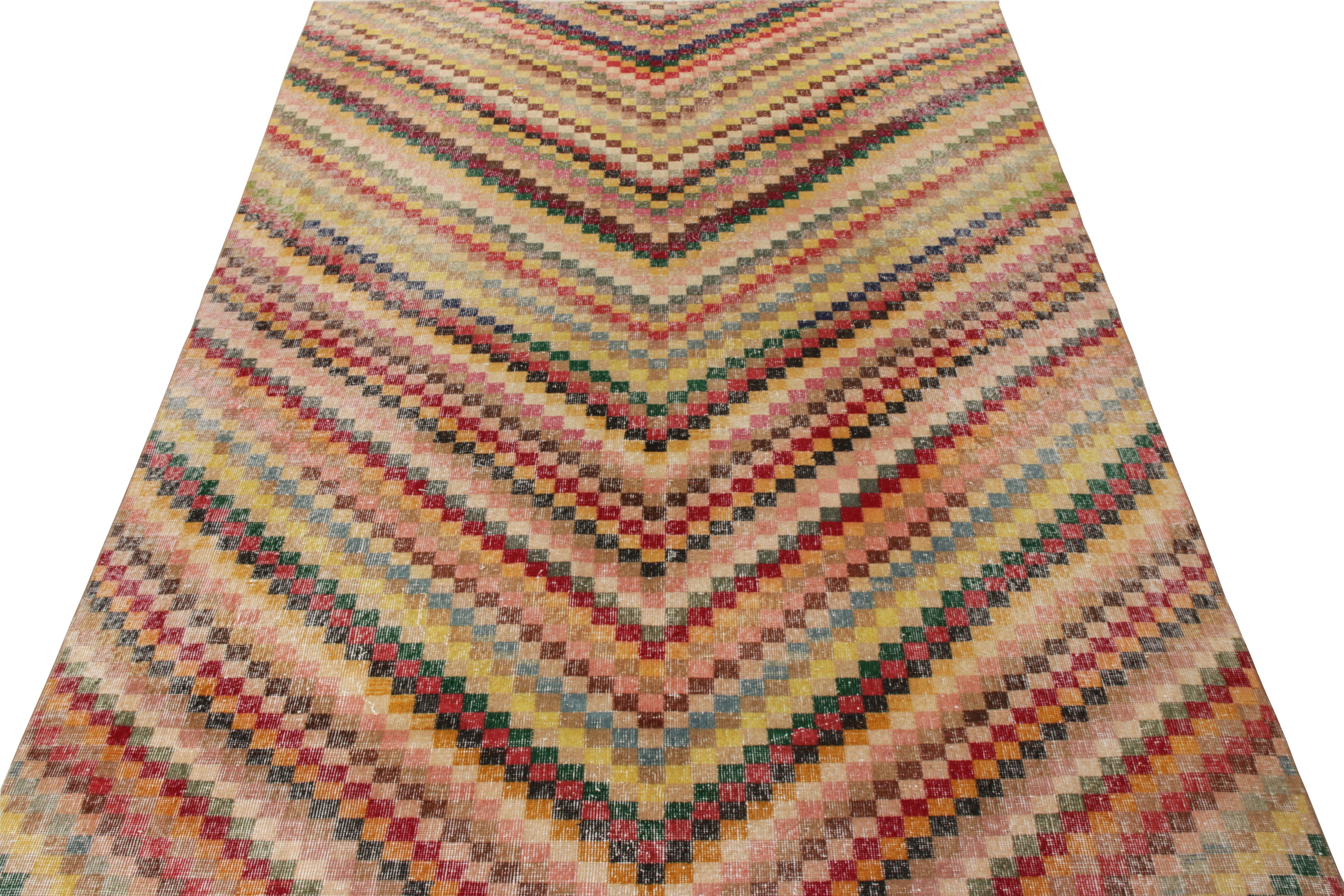 Hand-knotted in Turkey originating between 1960-1970, this vintage mid-century rug belongs to Rug & Kilim’s Mid-Century Pasha Collection that celebrates the Turkish icon and multidisciplinary designer Zeki Müren with Josh’s hand picked favorites