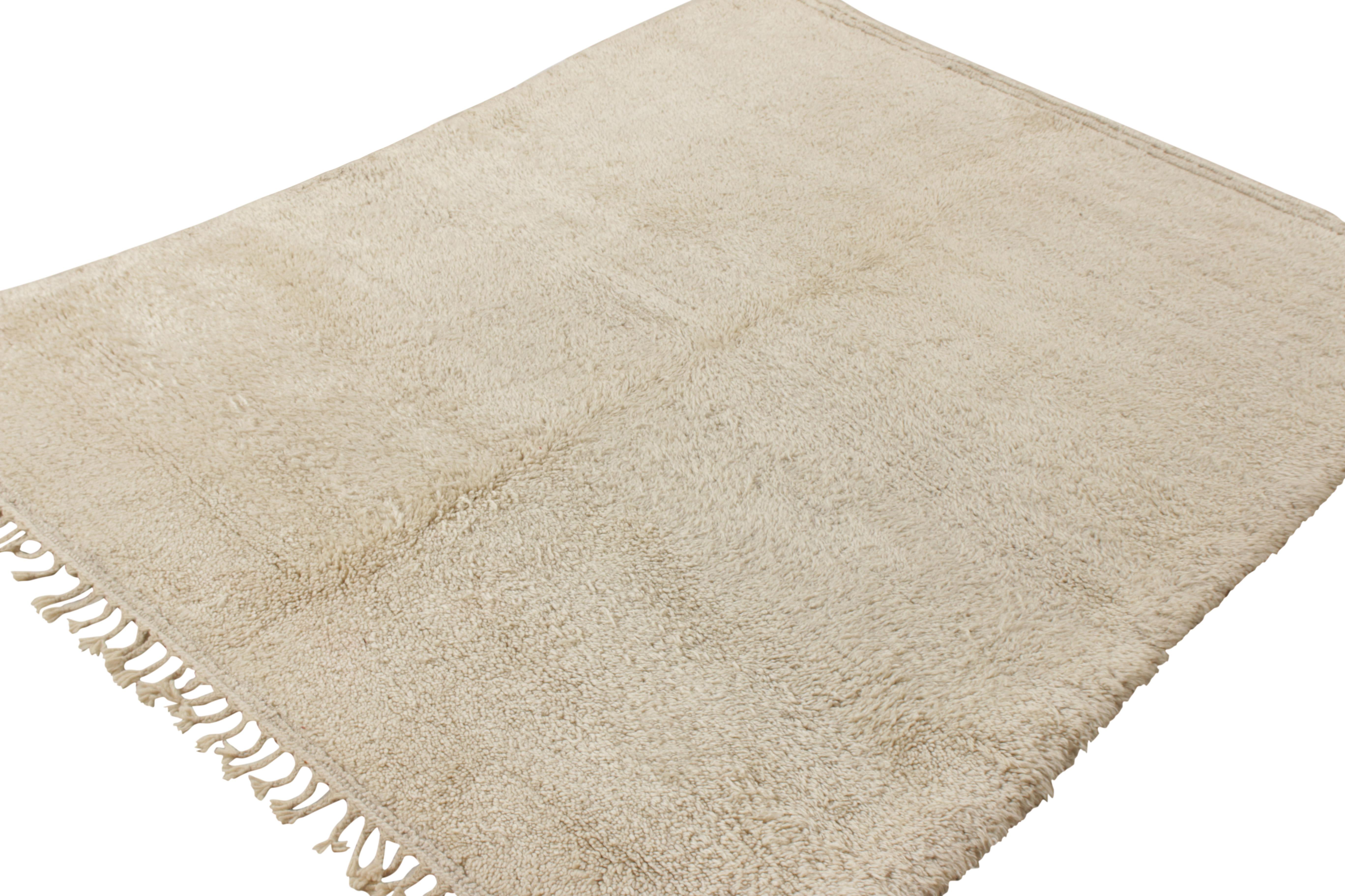 Vintage Moroccan Berber Rug in Tone-on-Tone White, High Pile by Rug and  Kilim For Sale at 1stDibs