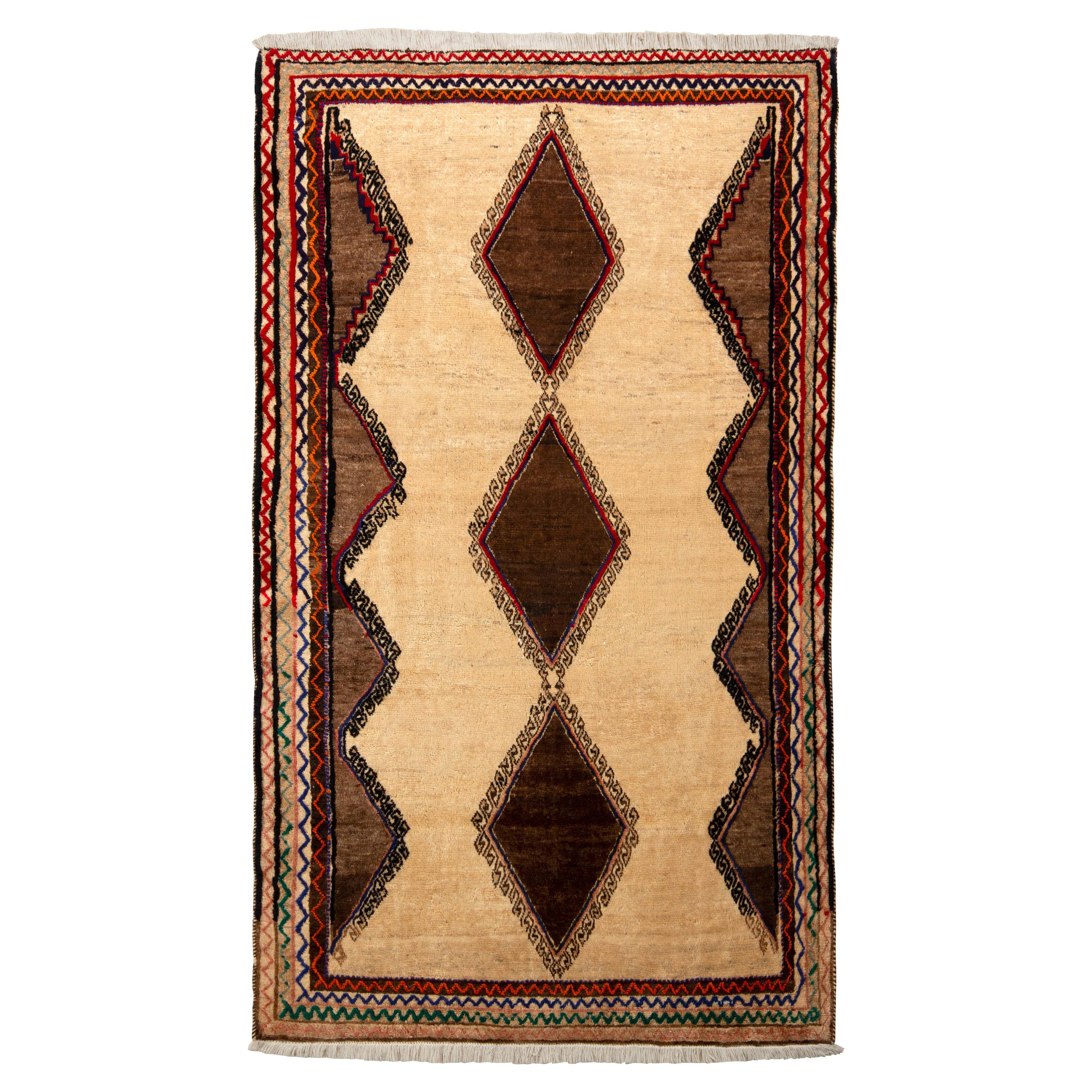 Persischer Baluch-Teppich im Vintage-Stil mit beigem und braunem Medaillonmuster von Rug & Kilim