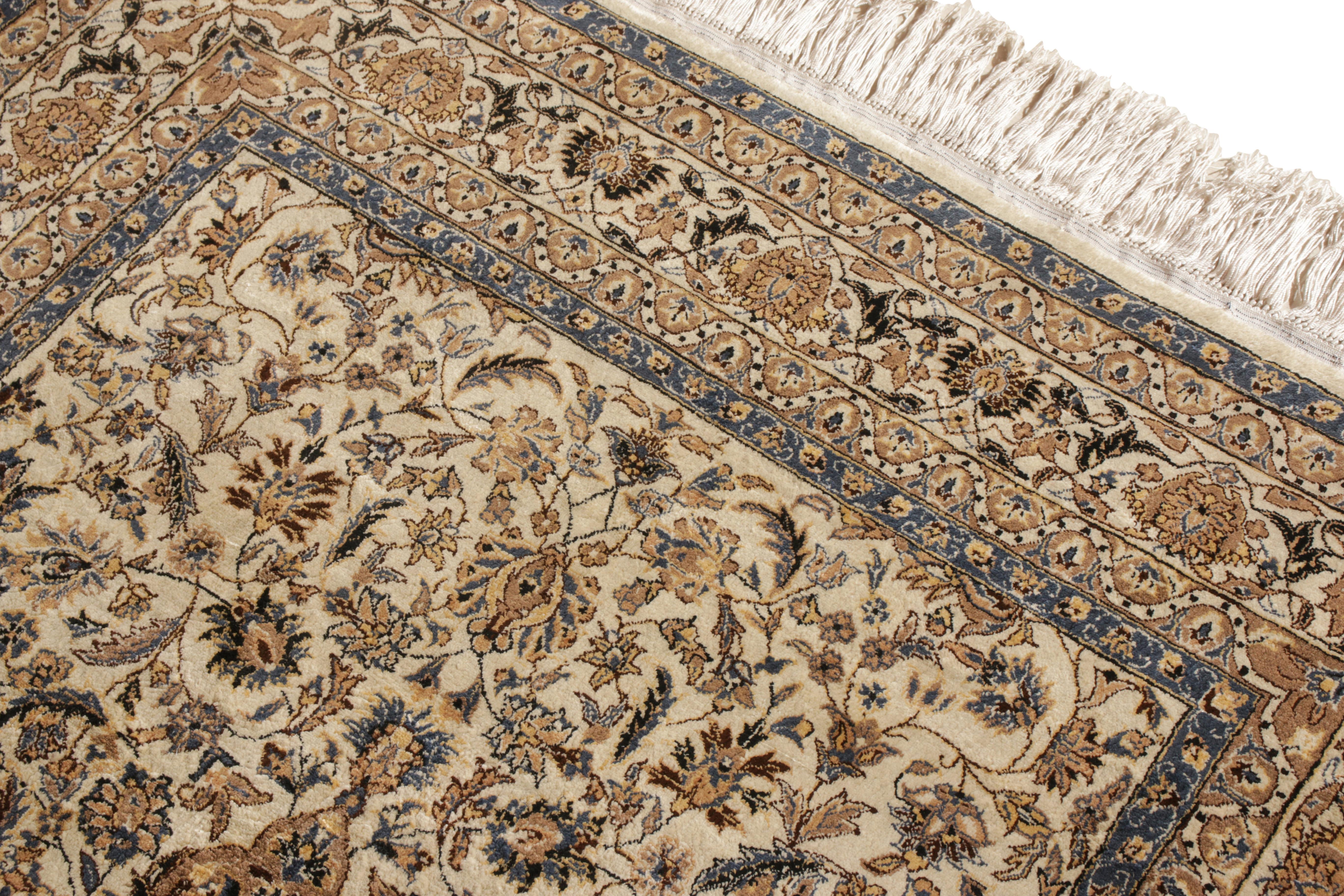 Handgeknüpfter persischer Vintage-Teppich in Beige-Braun mit Blumenmuster von Teppich & Kelim im Zustand „Gut“ im Angebot in Long Island City, NY