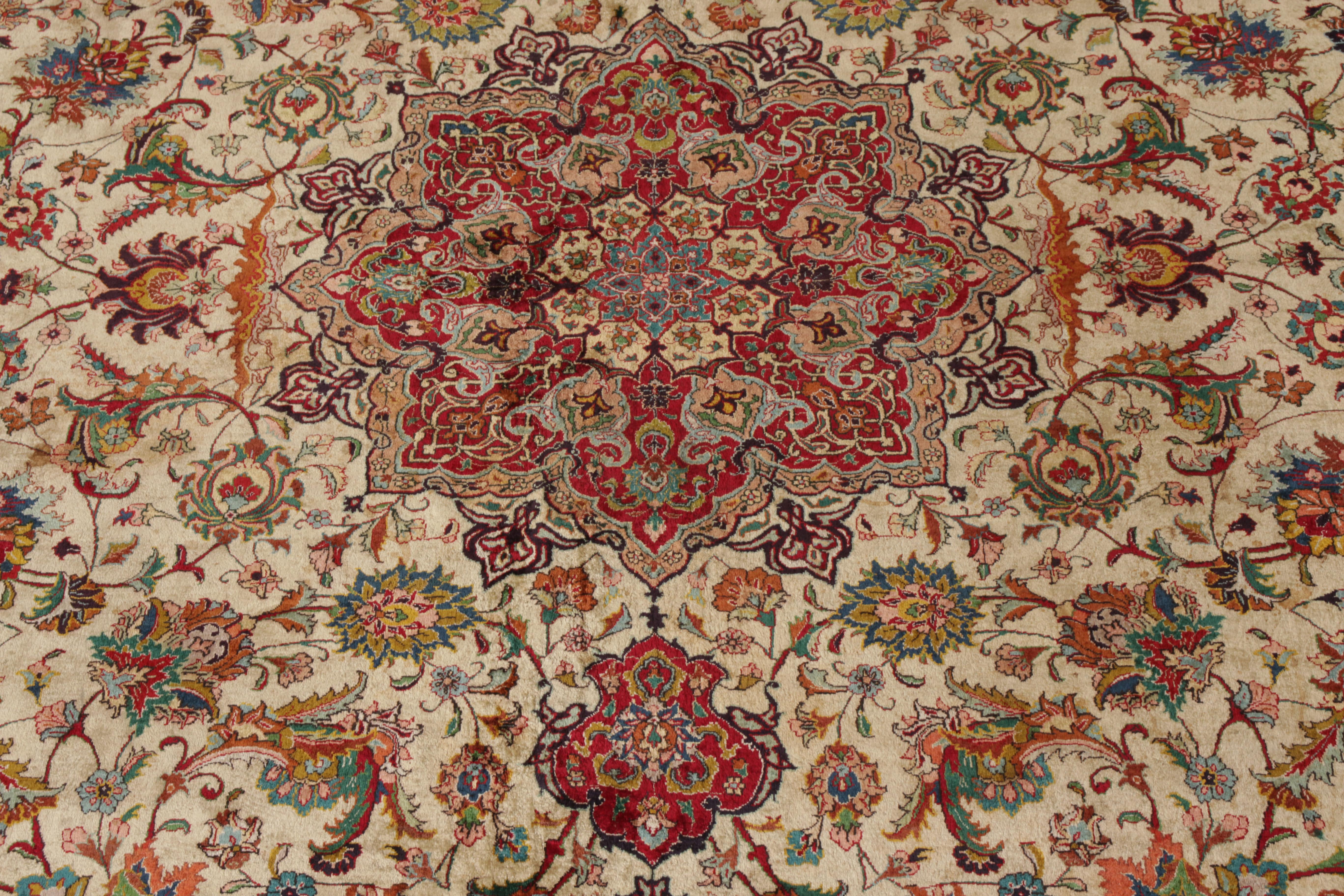 Hand-Knotted Vintage Tabriz Rug in Beige Medallion Floral Pattern In Good Condition For Sale In Long Island City, NY