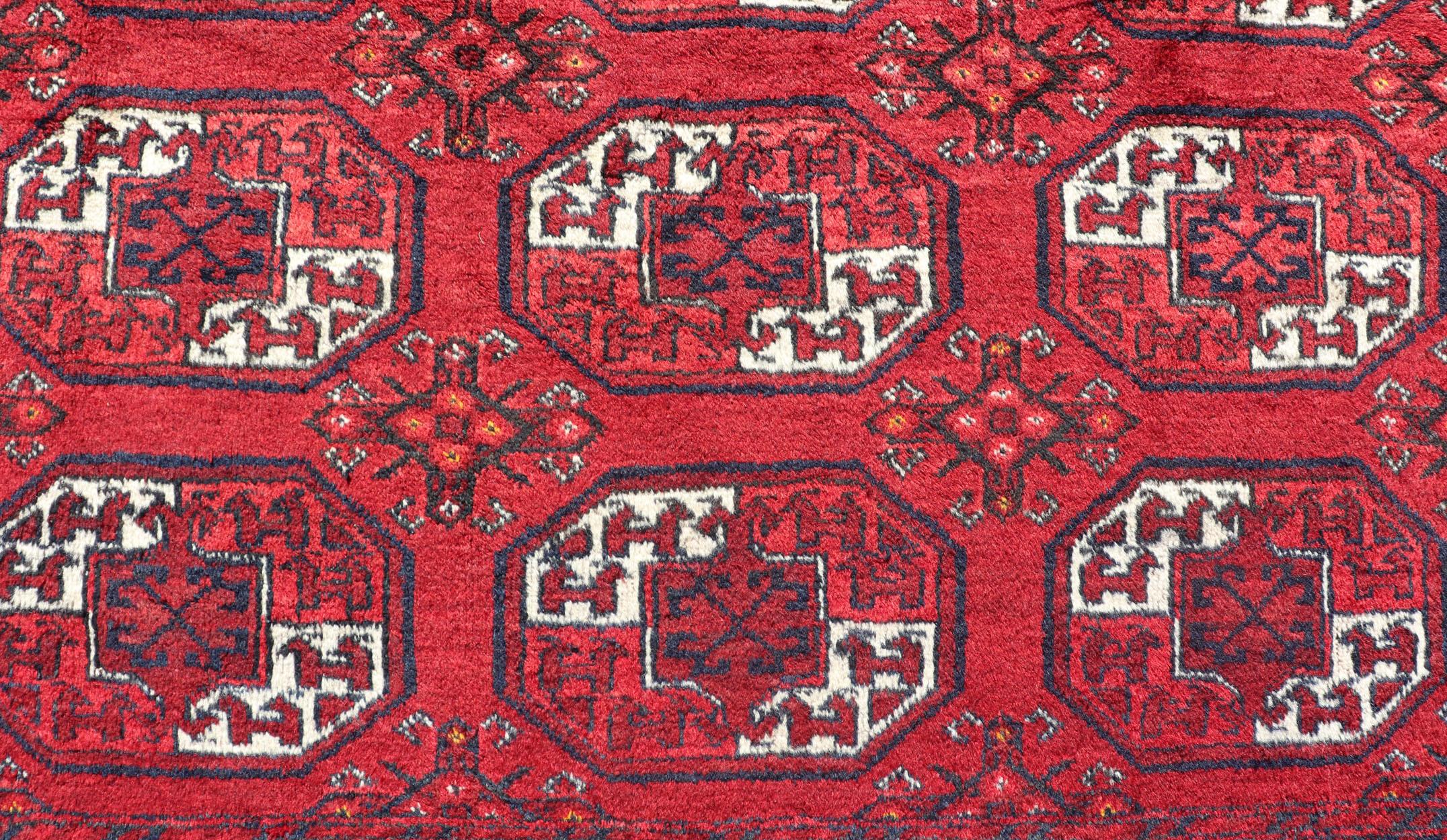 Hand-Knotted Vintage Turkomen Ersari Rug in Wool with Repeating Gul Design For Sale 6