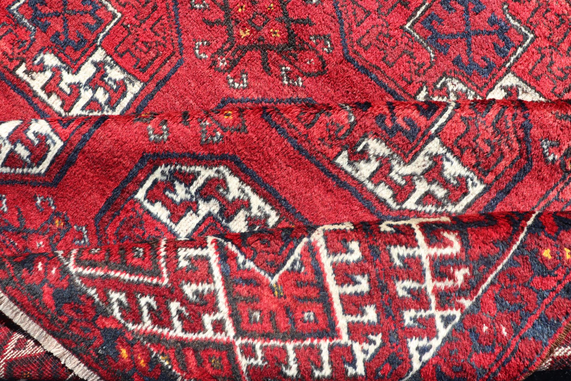 Hand-Knotted Vintage Turkomen Ersari Rug in Wool with Repeating Gul Design For Sale 7