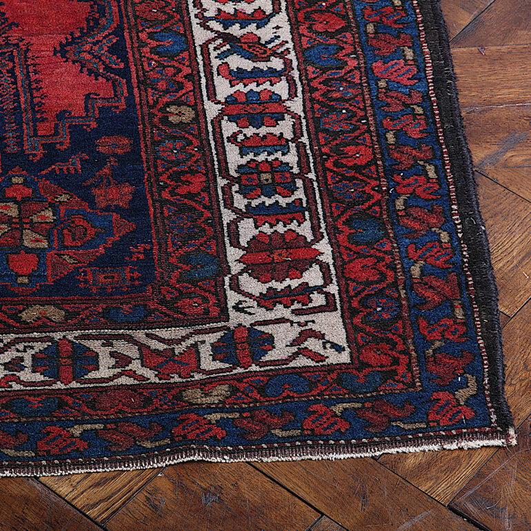 Hand Knotted Viss Wool Carpet, C.1920 3