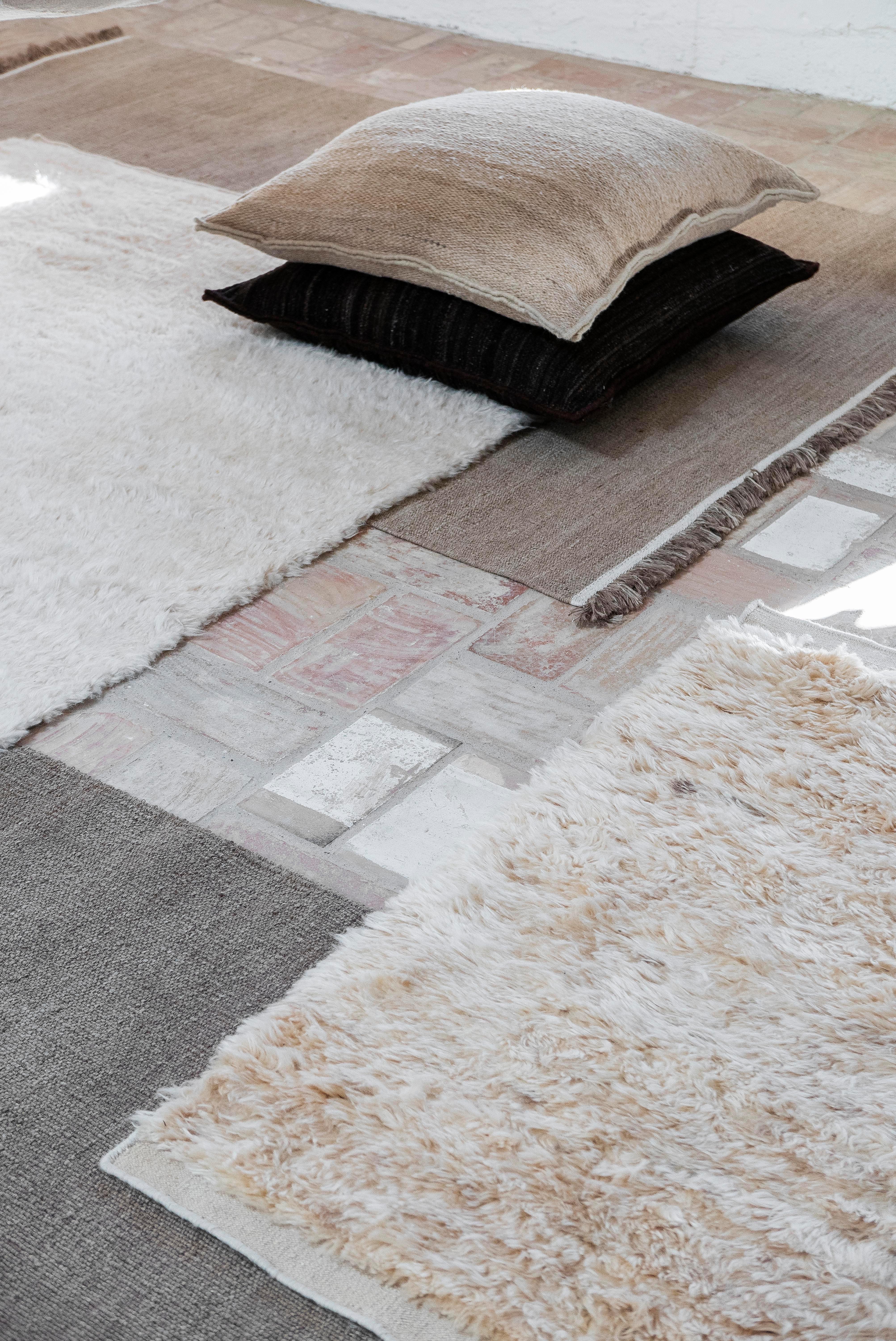 Handgeknüpfter Chobi-Teppich aus Wolle „Wellbeing“ von Ilse Crawford für Nanimarquina im Angebot 2
