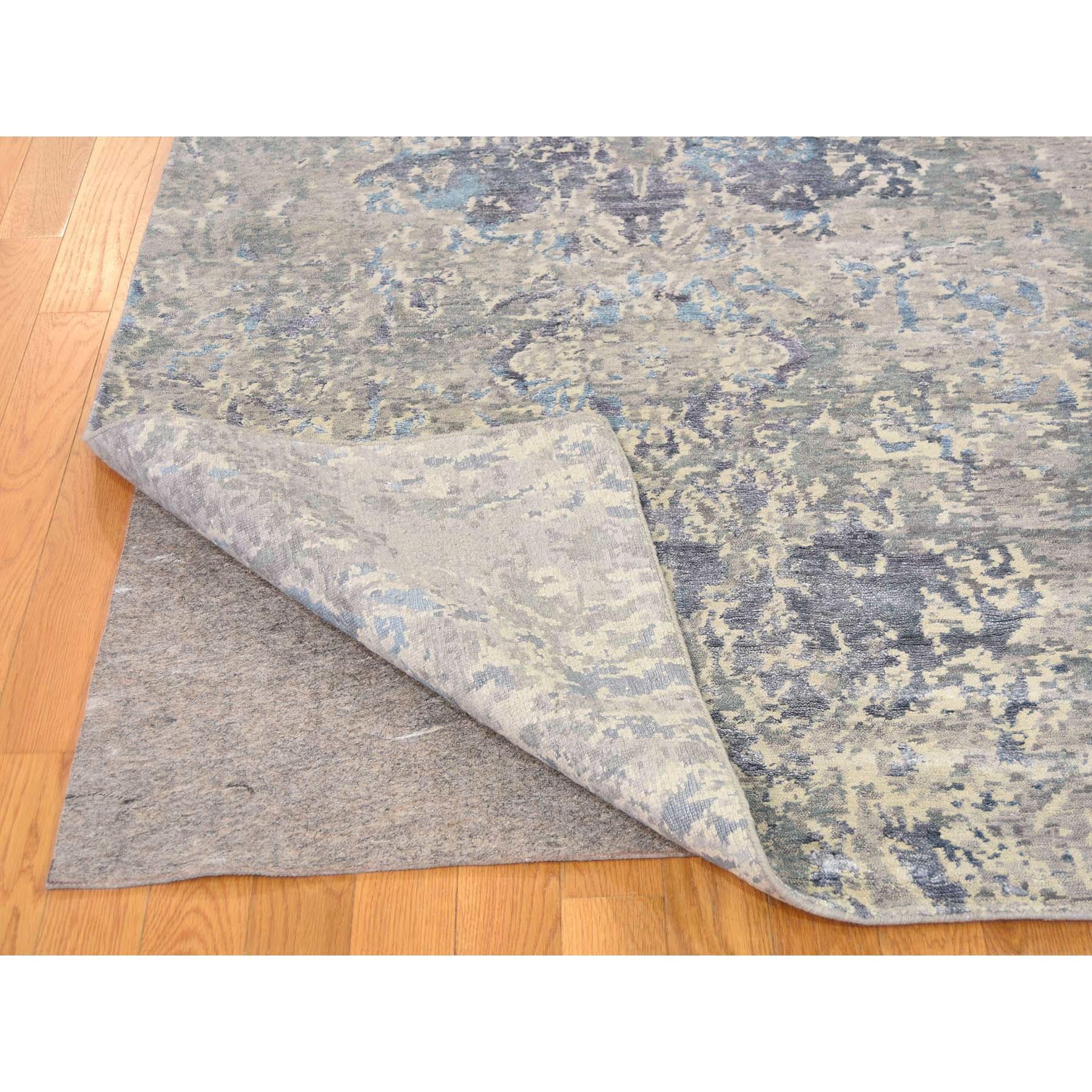 Hand-Knotted Hand Knotted Wool and Silk Abstract Design Oriental Rug
