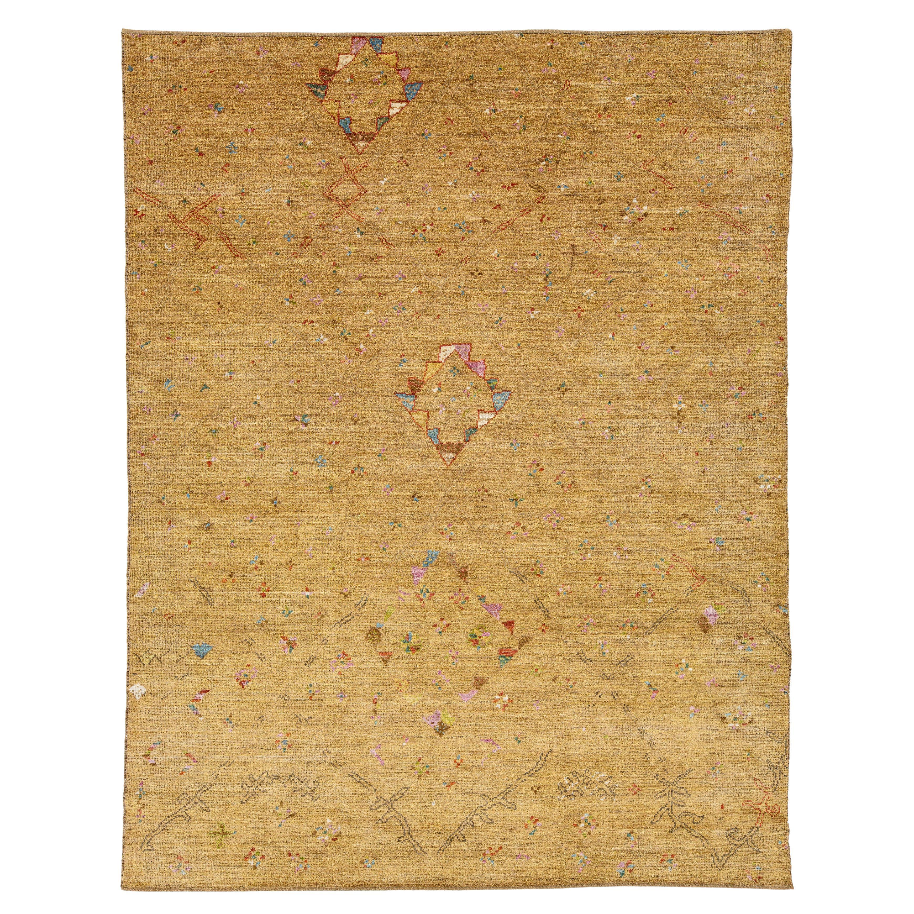 Hand-Knotted Wool Area Rug - Golden Ochre Modern Moroccan Style im Angebot