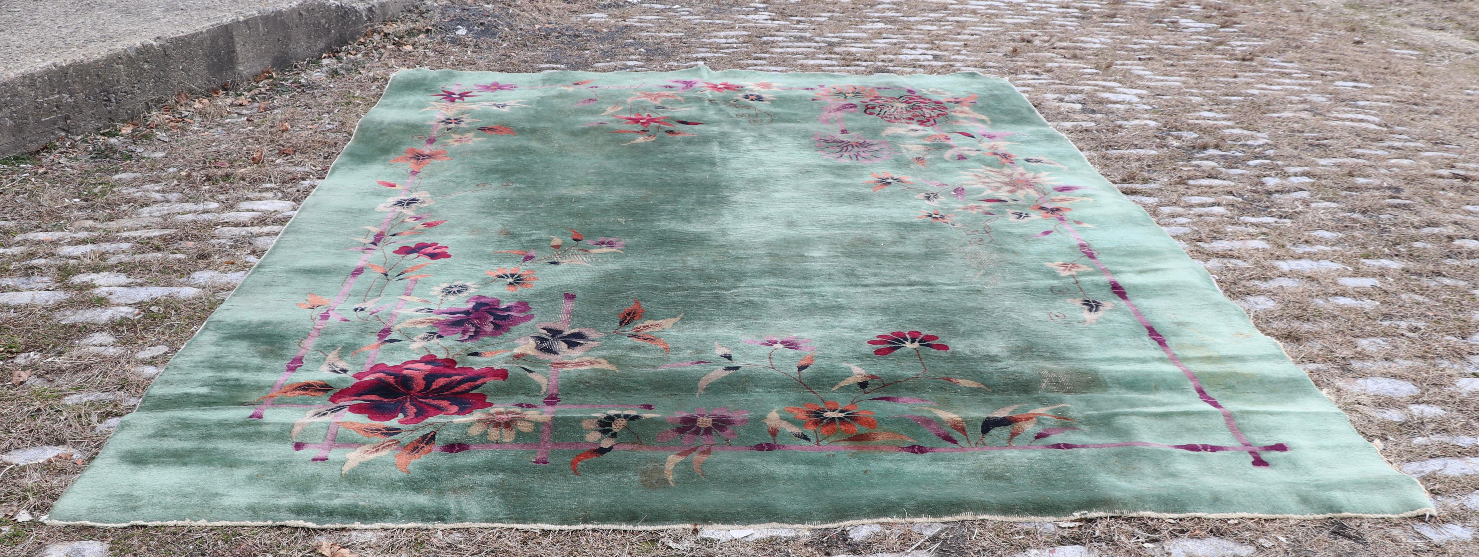  Hand Knotted Wool Art Deco Chinese Rug c. 1920/1930's In Good Condition For Sale In New York, NY