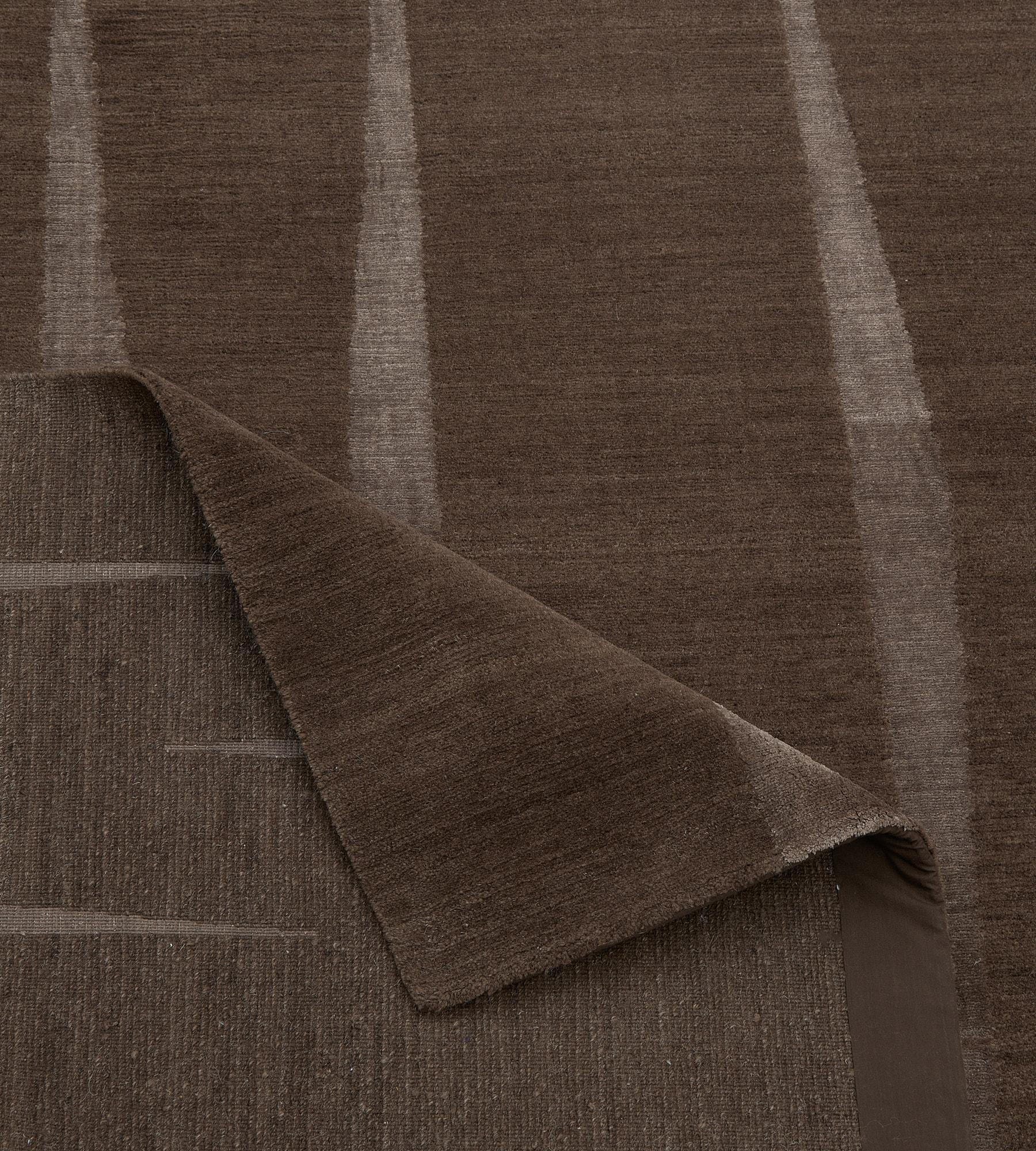 Handgeknüpfter zeitgenössischer Teppich aus Wolle mit marokkanischen Einflüssen im Angebot 2