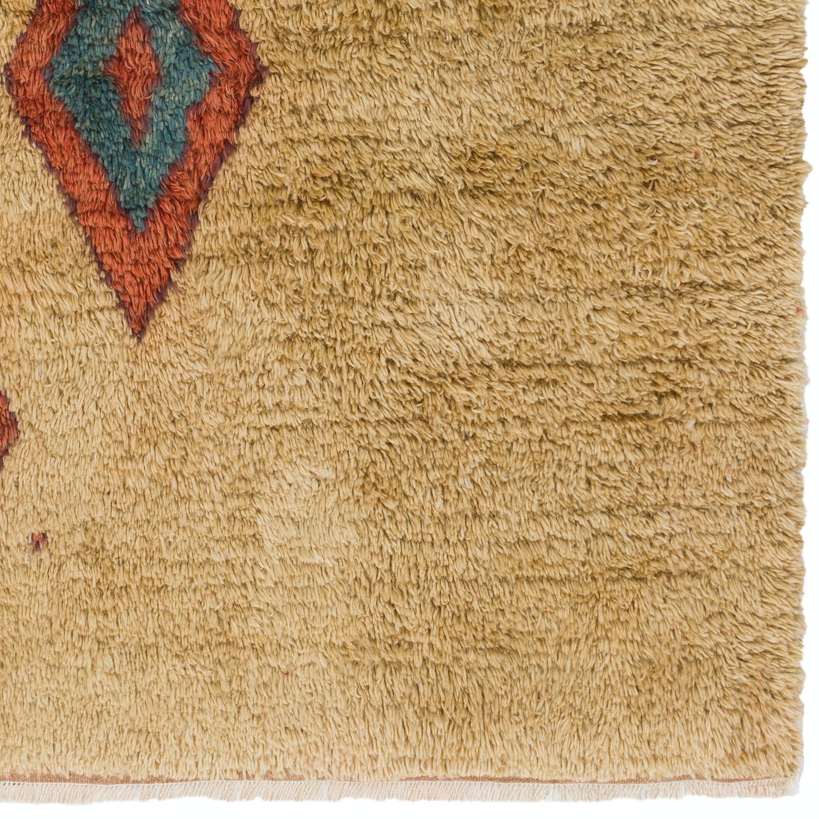 Hand-knotted Wool Rug. Custom Options Available. Moroccan Berber Style Carpet In New Condition For Sale In Spring Valley, NY