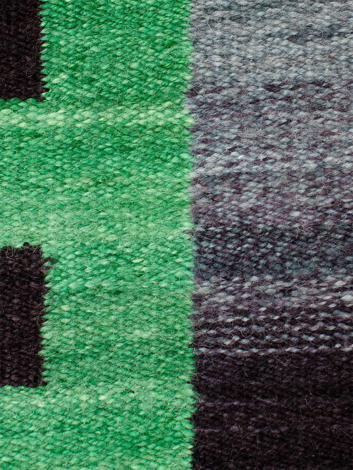 Handgewebter Wollteppich „Green on gray“ von Roberto Aizenberg (Moderne) im Angebot