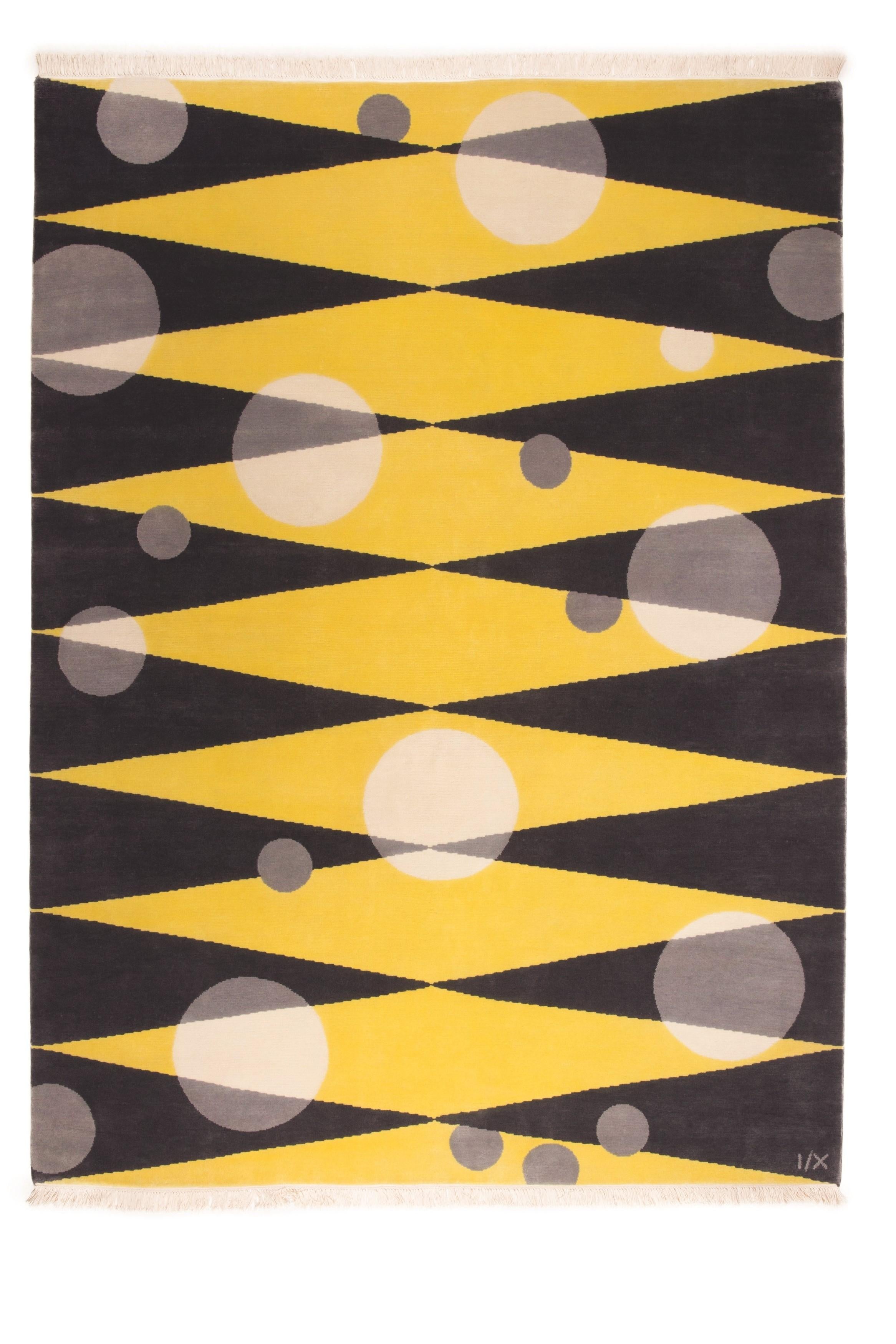 Indien Tapis en laine gris et jaune aux formes géométriques de Cecilia Setterdahl pour CarpetsCC en vente
