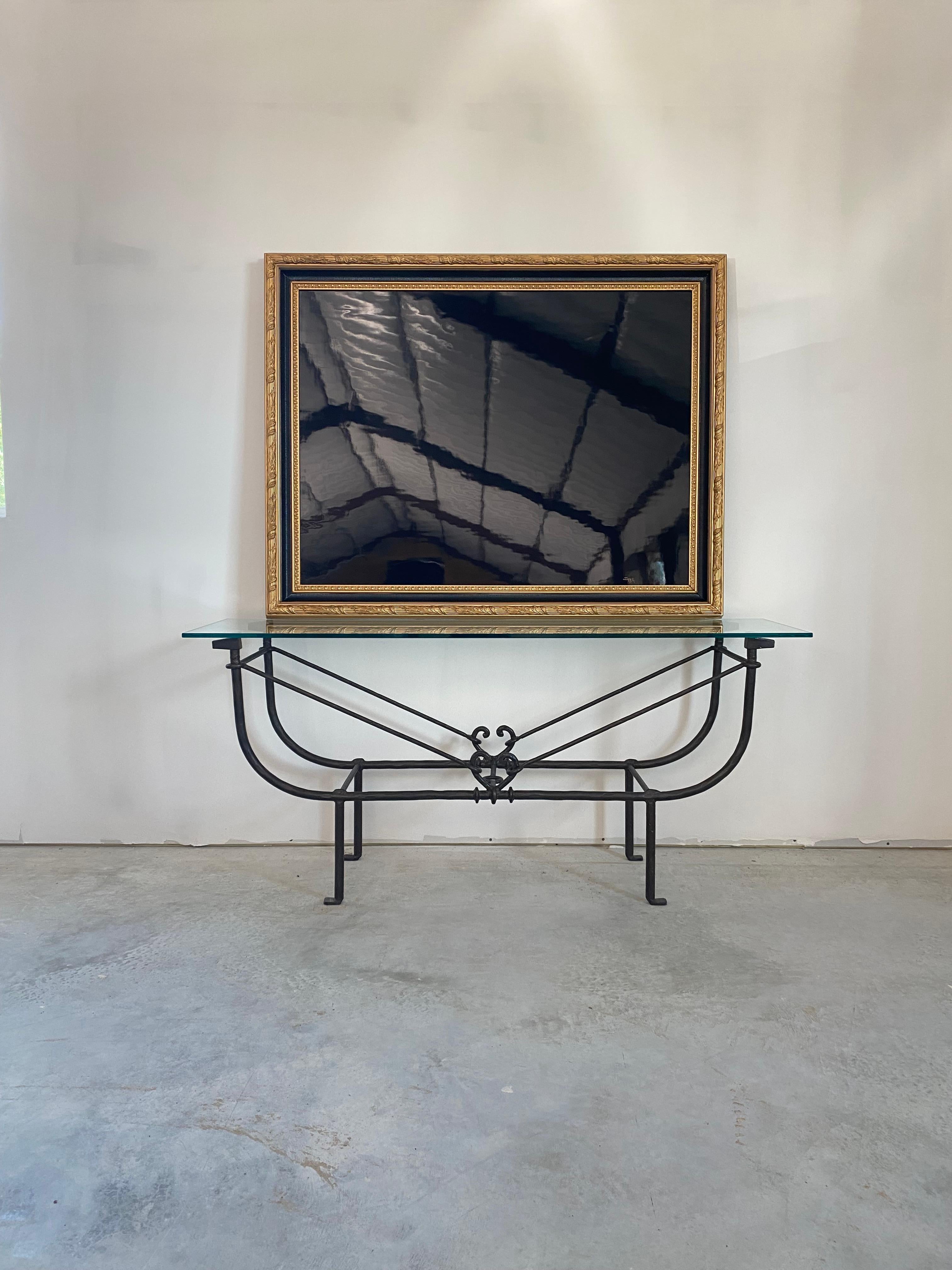 Handlackierter Klavierdeckel in vergoldetem Holzrahmen (Minimalistisch) im Angebot