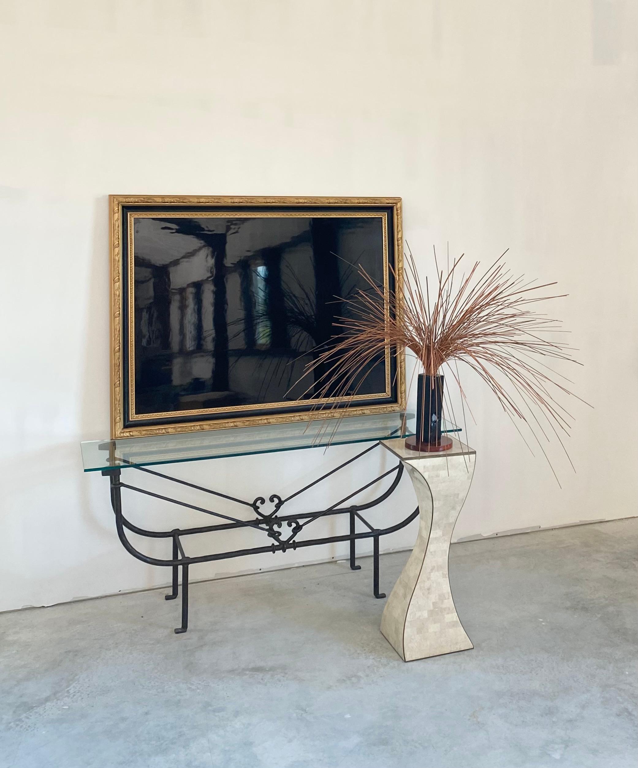 Handlackierter Klavierdeckel in vergoldetem Holzrahmen im Angebot 1