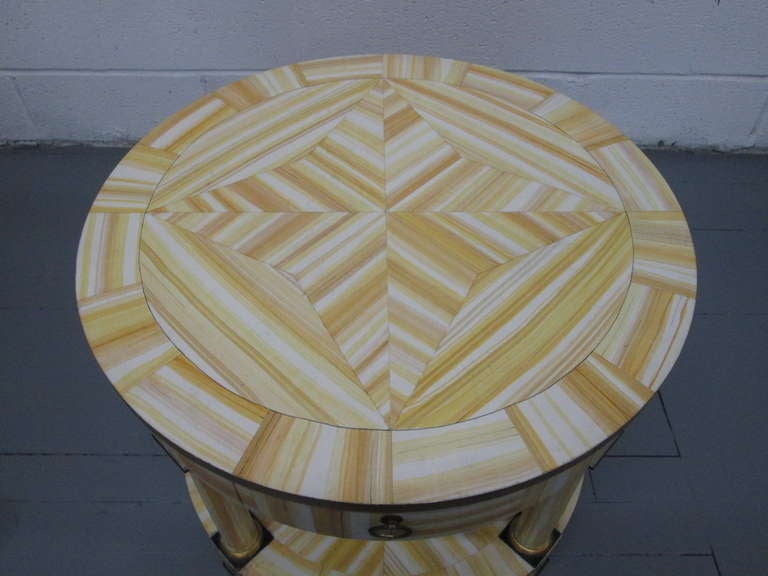 Handlackierter Tisch von Alessandro für Baker Furniture Company (amerikanisch) im Angebot