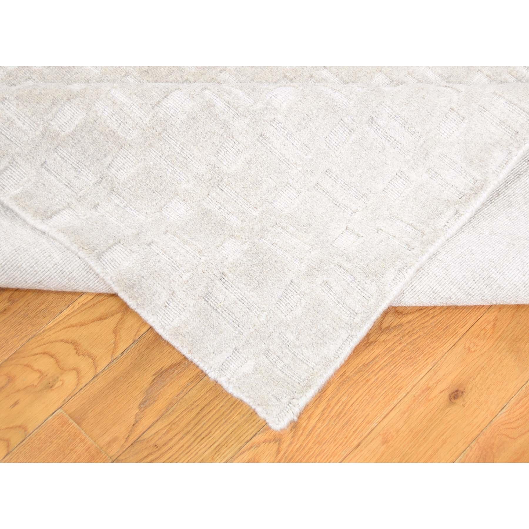 Contemporary Hand-Loomed Pure Wool Tone on Tone Oriental Rug