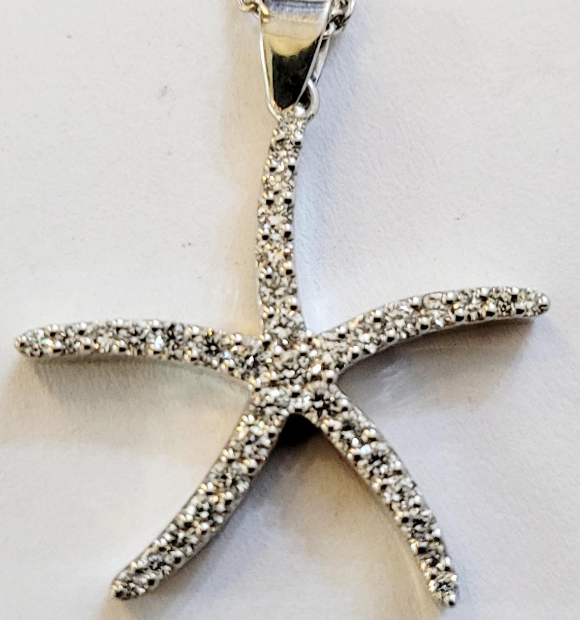 Hand-Made 14K white Gold Pendant Chain with Diamonds In New Condition For Sale In New York, NY