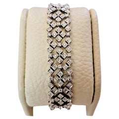 Bracelet pour femmes en or blanc 18 carats fait à la main avec diamants