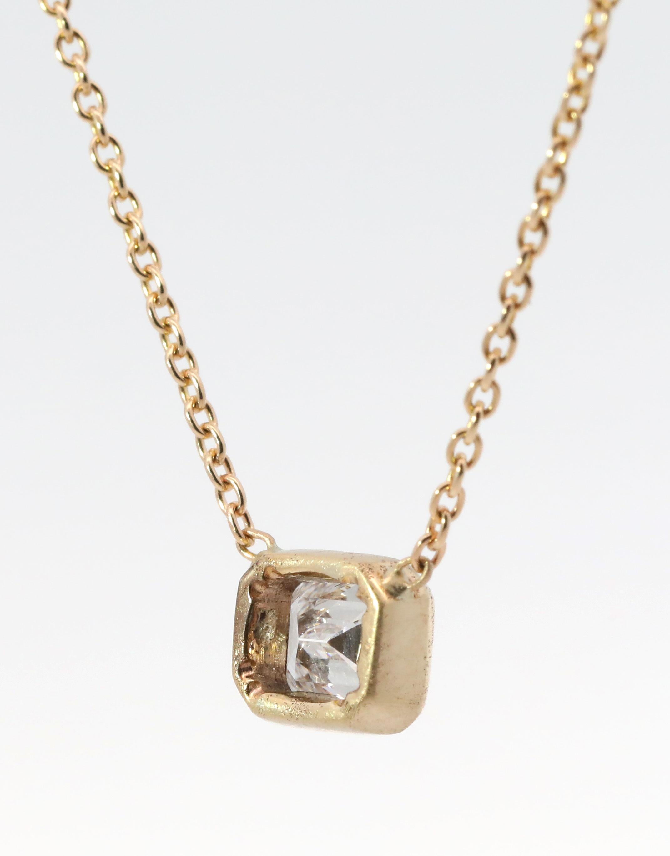 Moderne Collier en or jaune 18K et diamants naturels, fait à la main en vente