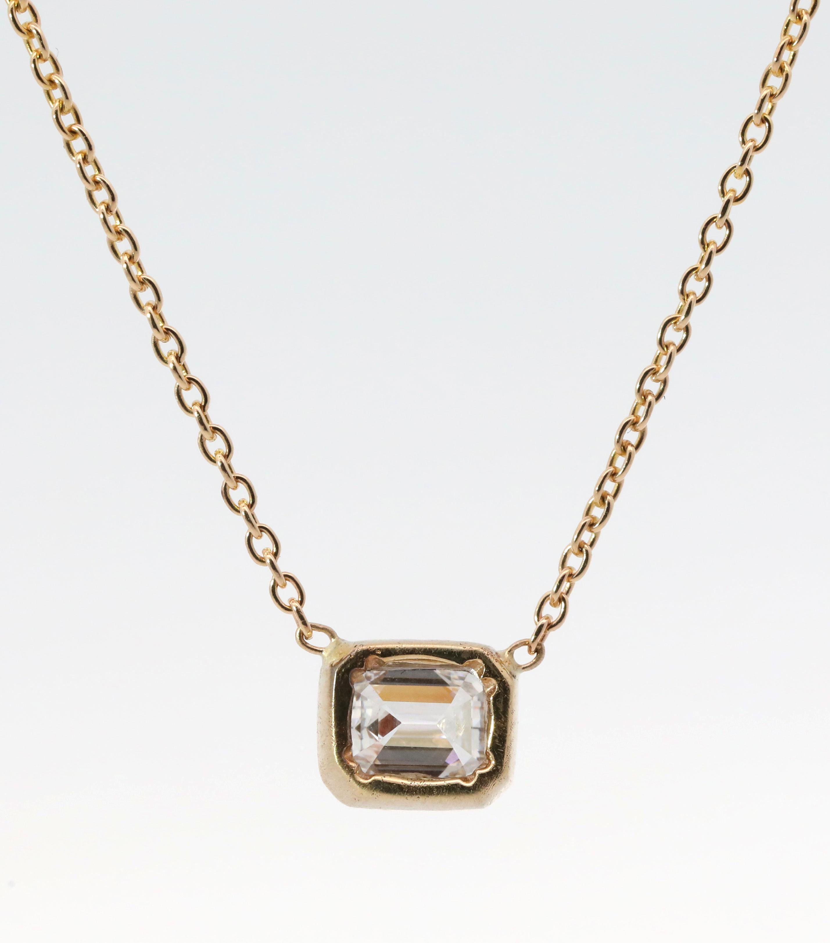 Taille émeraude Collier en or jaune 18K et diamants naturels, fait à la main en vente