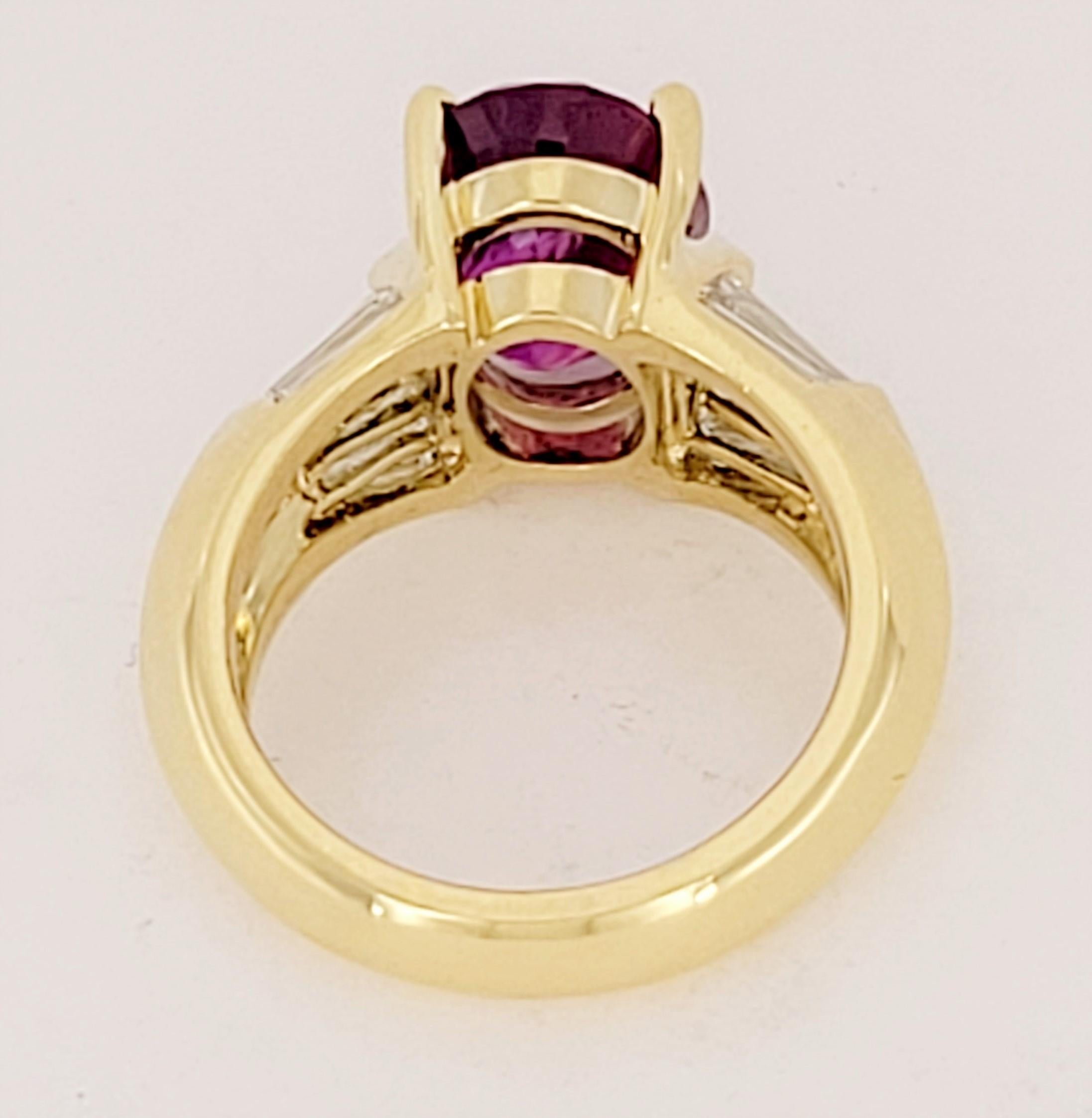 Hand Made  18K Yellow  Gold ring Pink Sapphire with Diamonds In New Condition For Sale In New York, NY