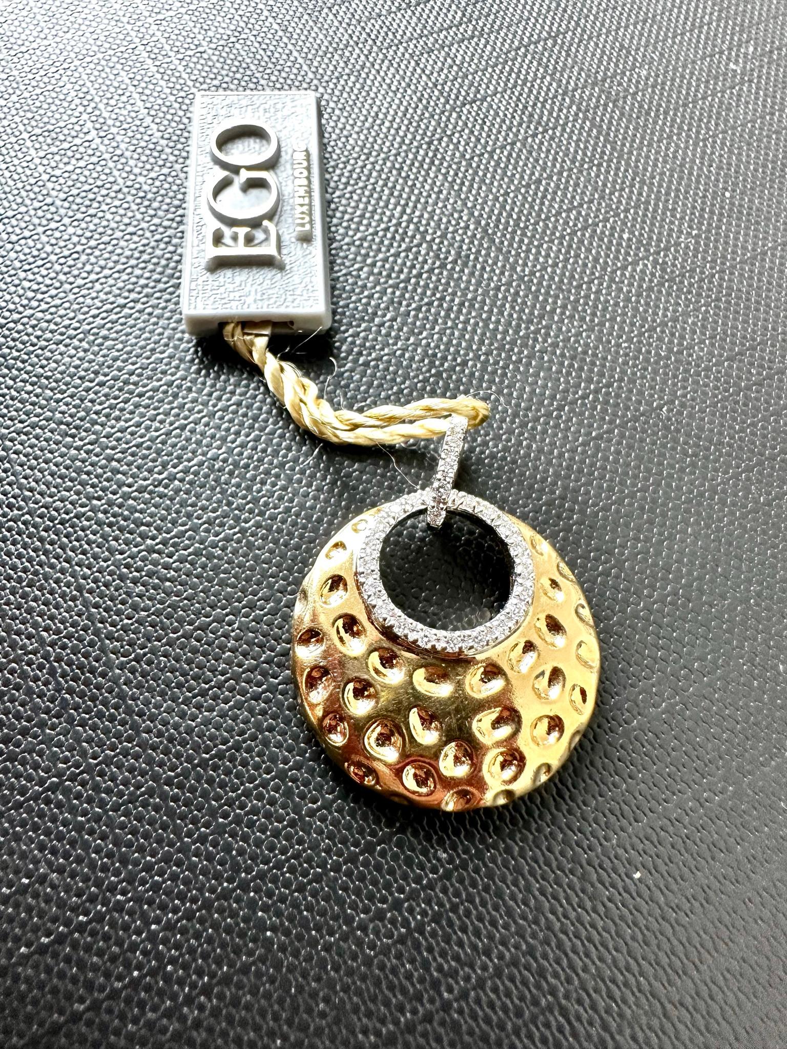 Women's or Men's Hand-Made 18kt Gold Pendant with Diamonds For Sale