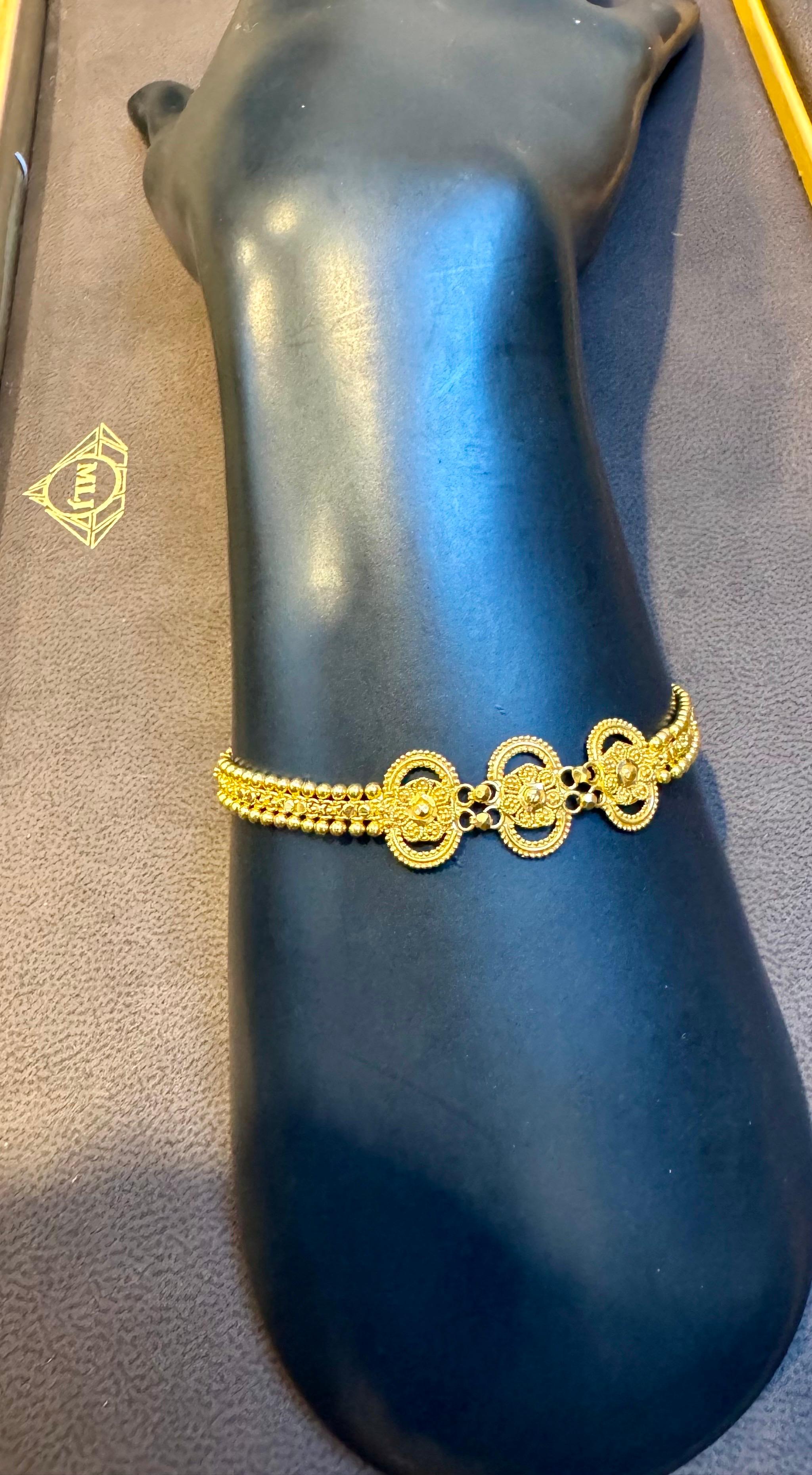 Hand Made 22 Quilates  Pulsera de Oro Amarillo Macizo, 8,6 Gm, 7 Pulgadas en Excelente estado para la venta en New York, NY
