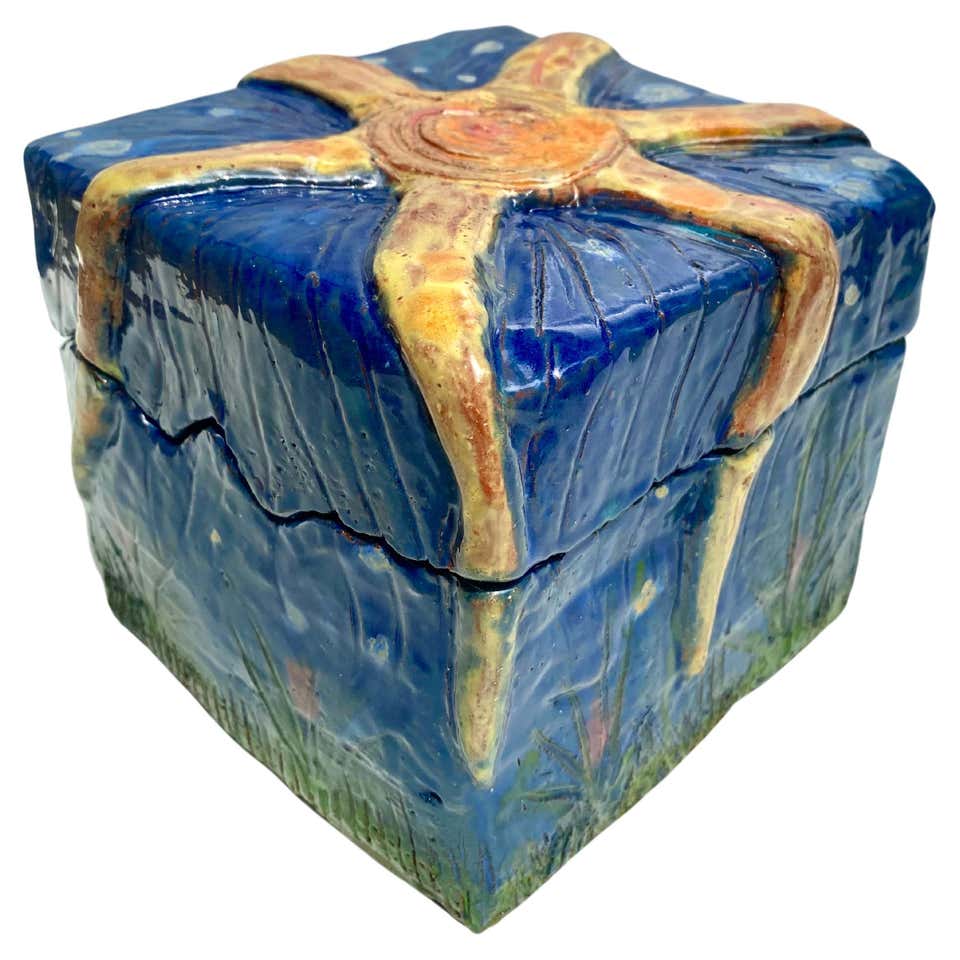 Cramic Box Ceramic Spider Jewelry Box , hand made in South Africa For Sale at 1stDibs