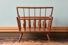 Revistero estilo Arts & Crafts de nogal americano hecho a mano