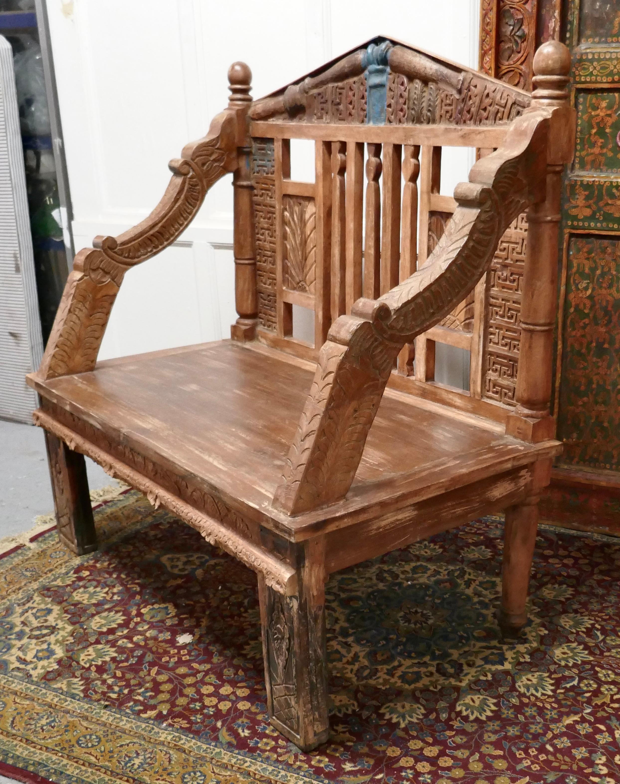 20ième siècle Banc d'art populaire anglo-indien fait à la main en vente