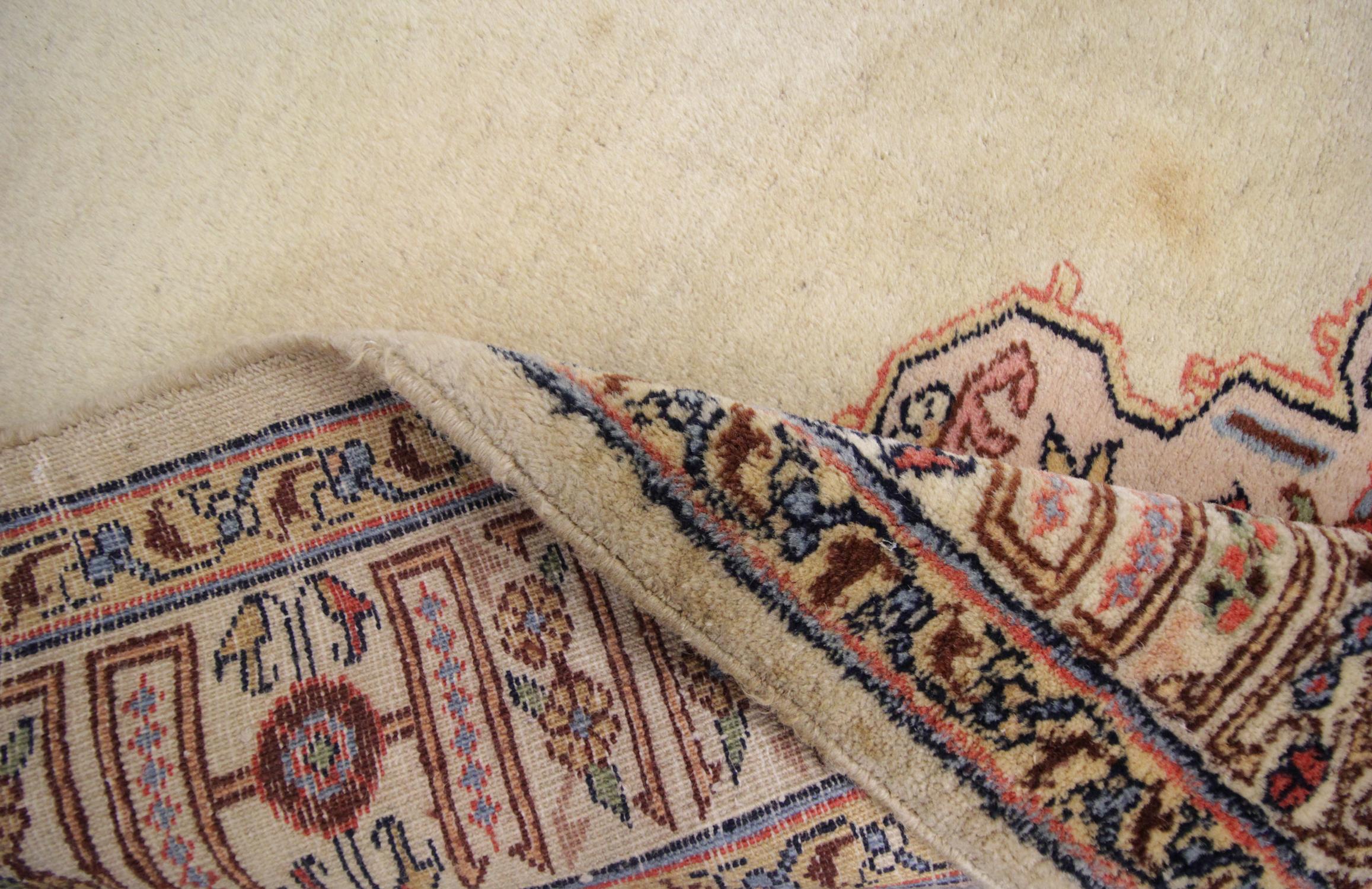 Alfombra Caucásica Antigua Hecha a Mano, Alfombra Oriental de Lana Crema y Beige para Sala de Estar Caucásico en venta