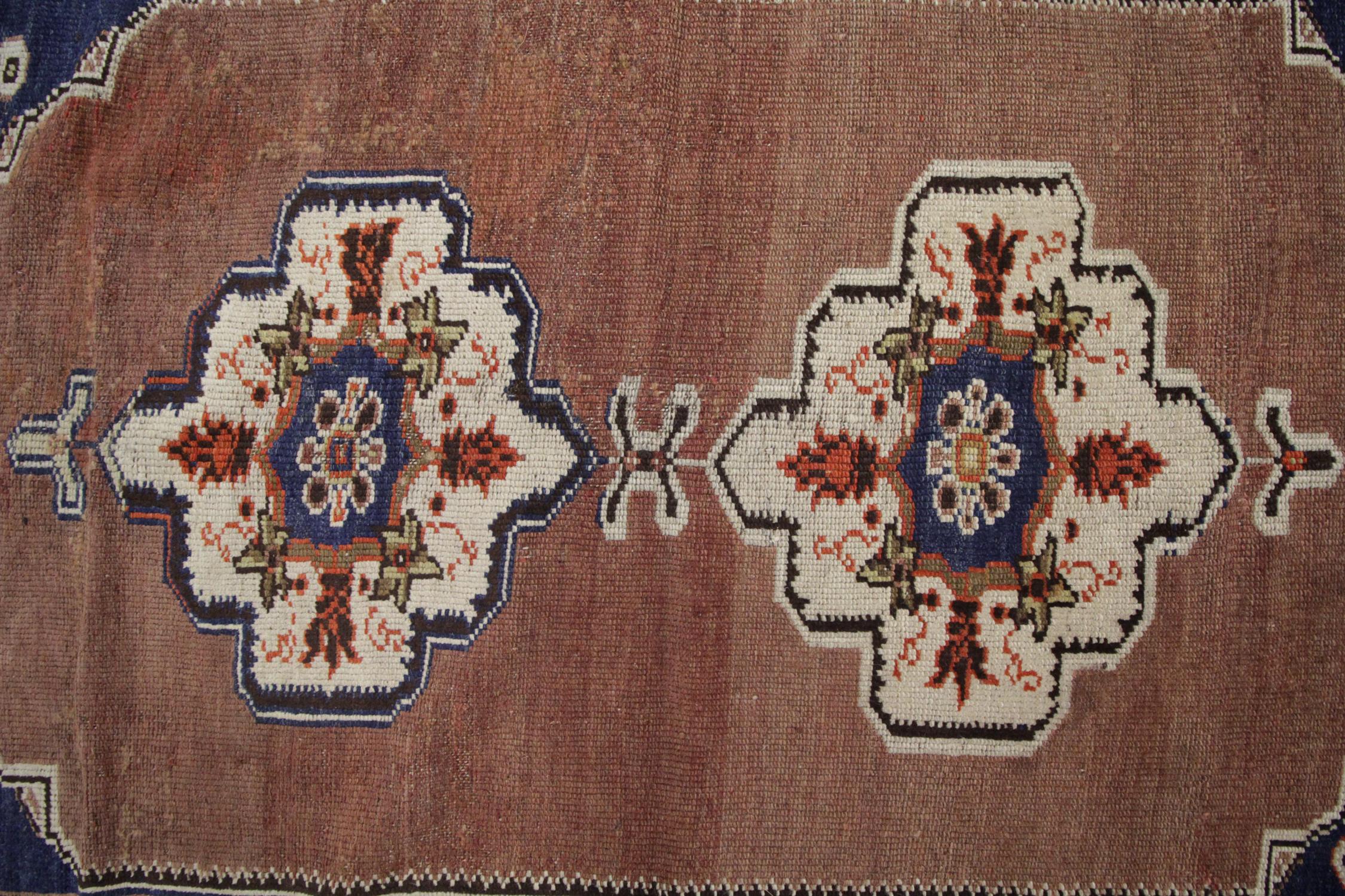 20th Century Handmade Antique Turkish Rug, High-Quality Traditional Wool Living Room Rug For Sale