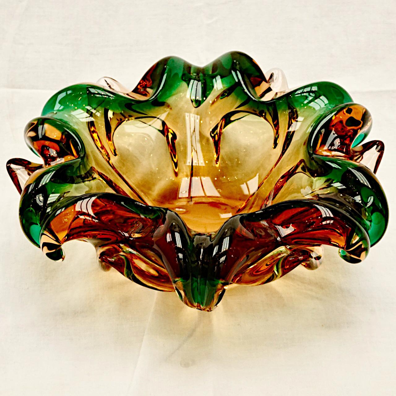 Hand Made Bronze and Green Art Glass Bowl, Circa 1960s In Good Condition For Sale In London, GB