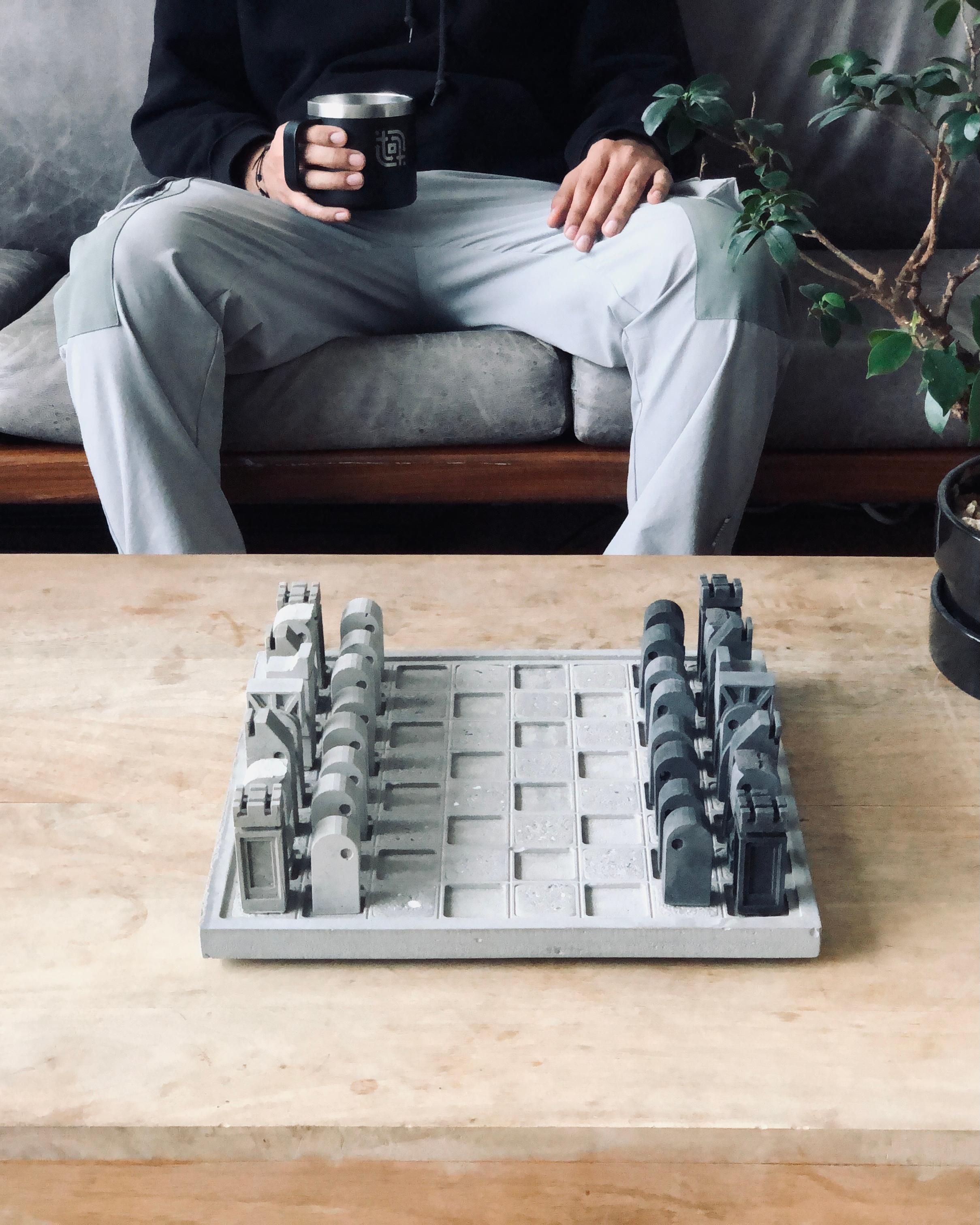 Hand Made Brutalist Chess Set by Jordy Virguetti In New Condition In Brooklyn, NY