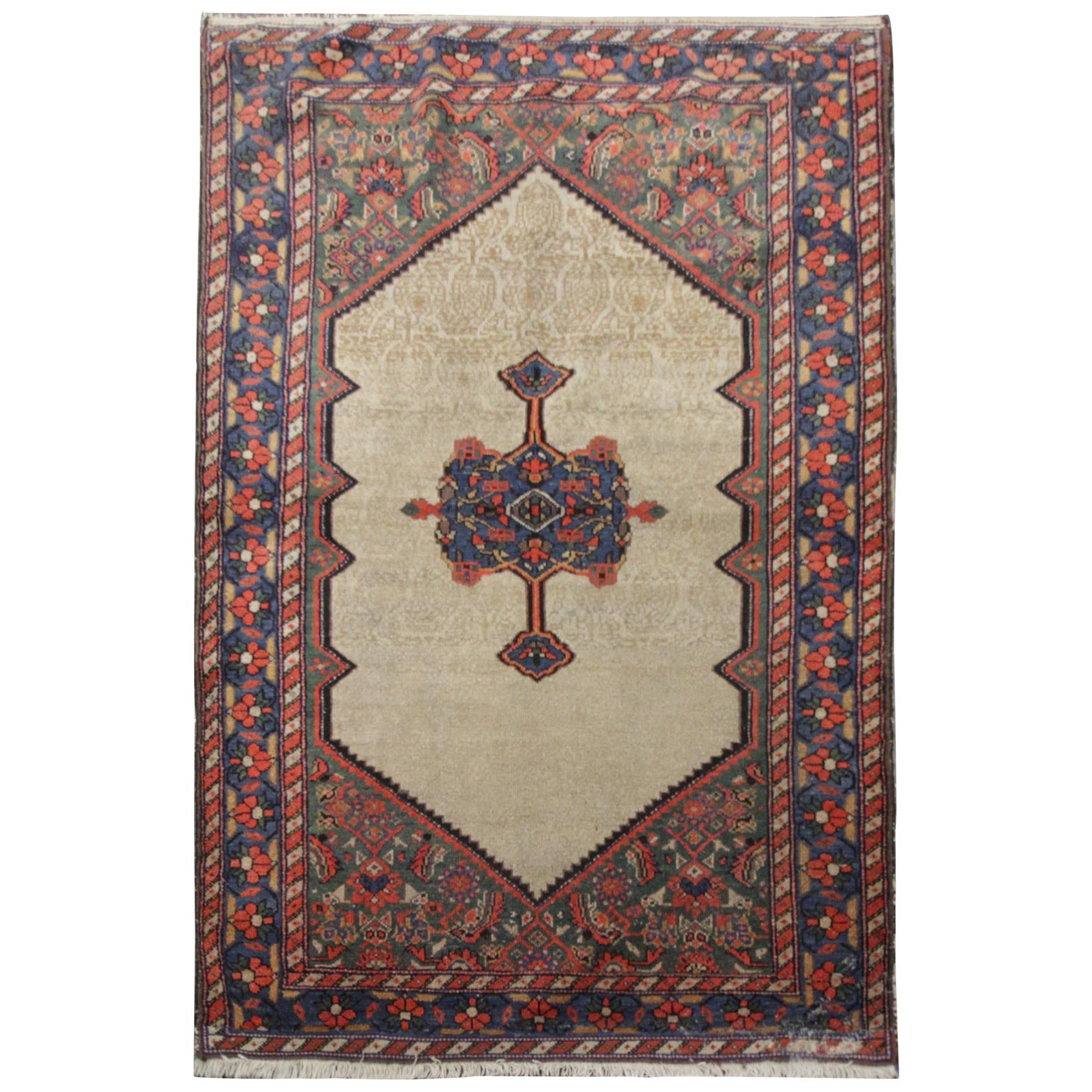 Tapis caucasien ancien fait à la main:: tapis de salon oriental en laine beige