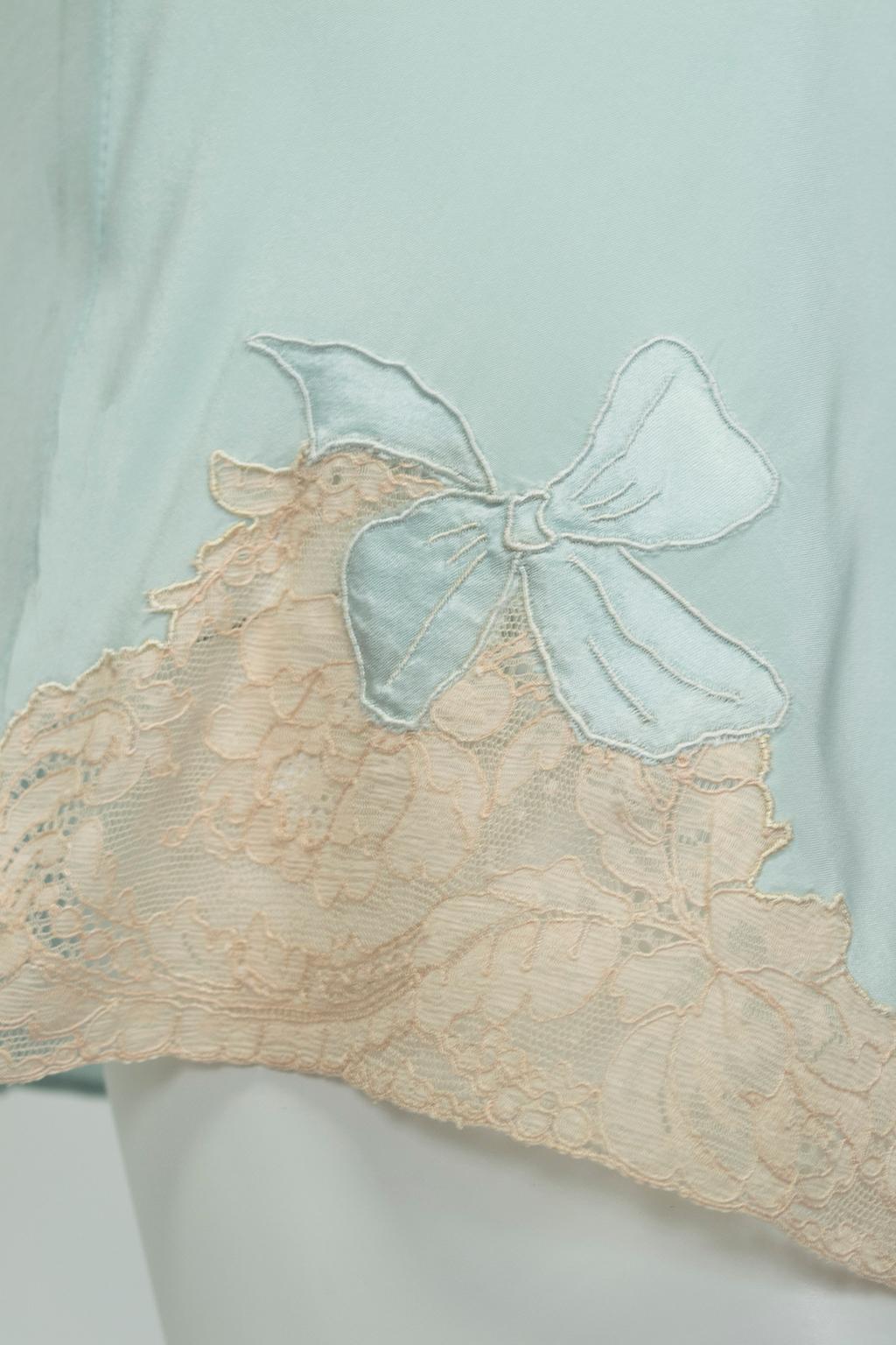 Hand Made Celadon Georgette and Lace Tap Panties with Bow Detail, Saks–S, 1940s In New Condition For Sale In Tucson, AZ