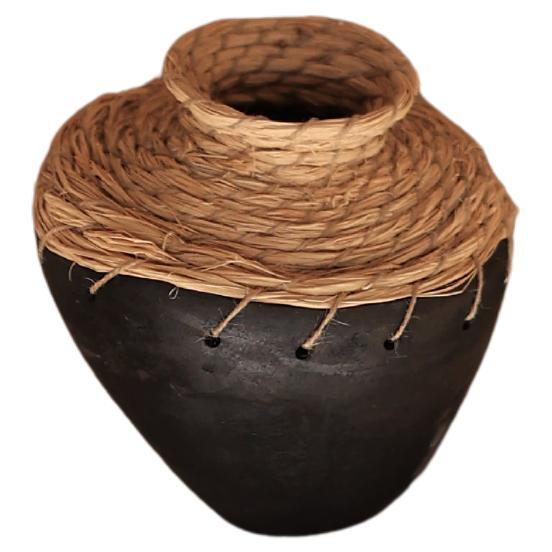 Jarrón de cerámica Hand Made Colección Yüklü de İpek Çise