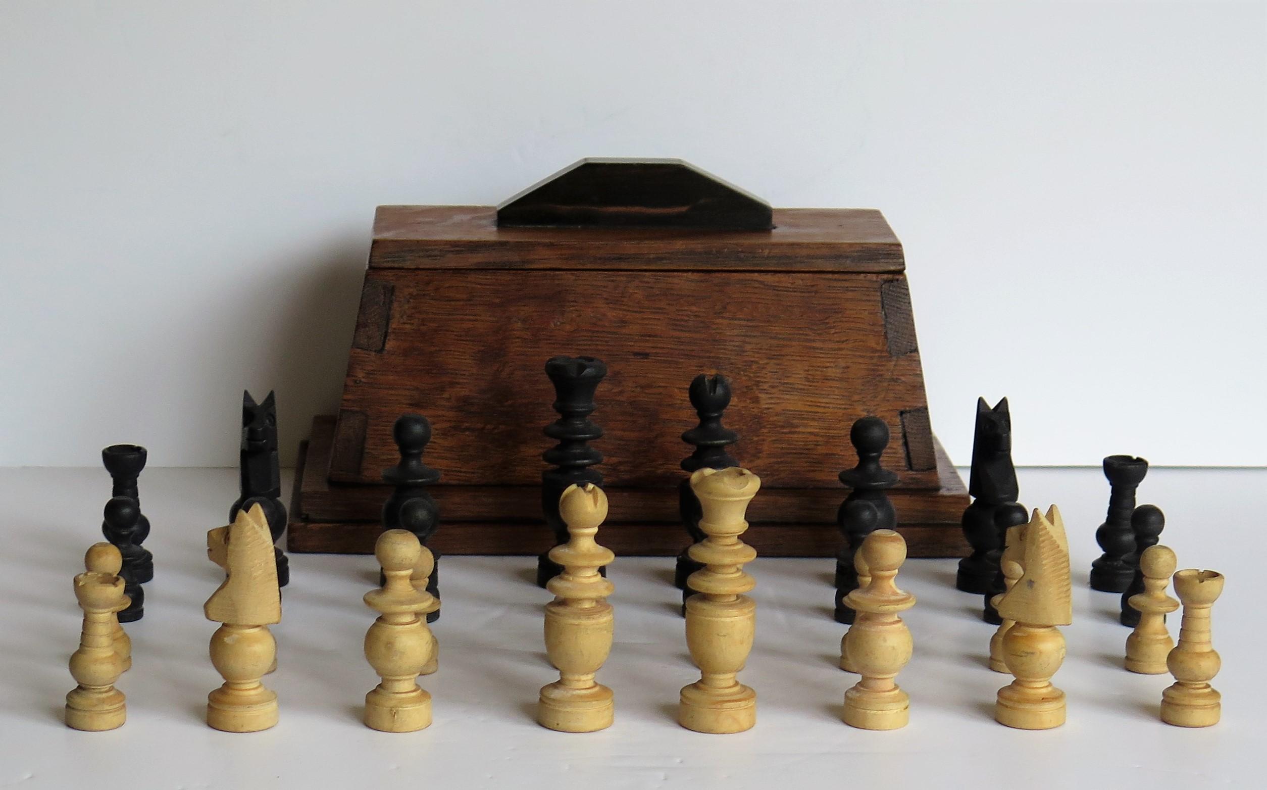 Art Deco Handmade Complete Chess Set in Oak Dovetailed Box Apprentice Piece, circa 1920