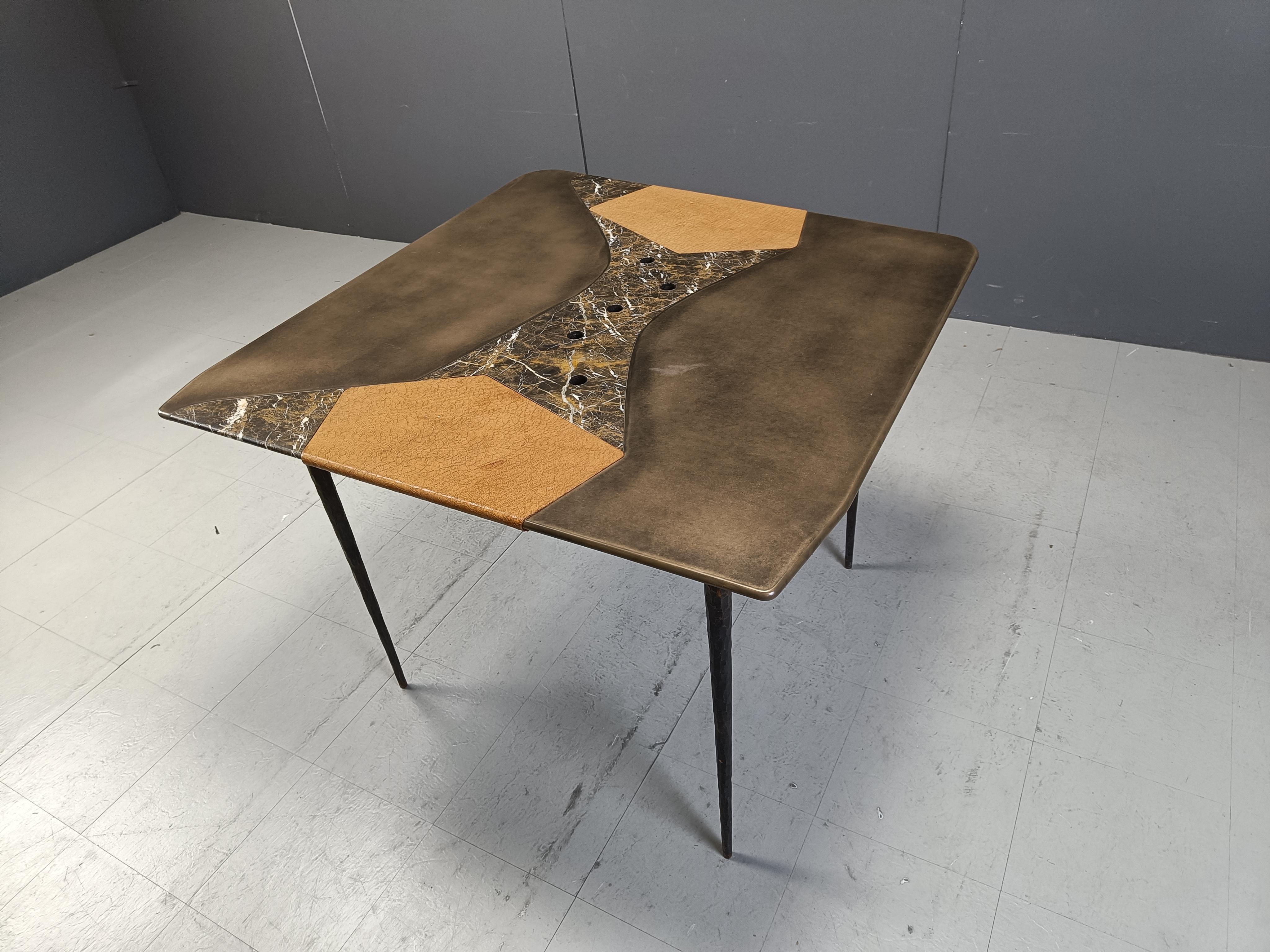 Hand Made Design Esstisch, 1990er Jahre im Zustand „Hervorragend“ im Angebot in Leuven, Vlaams Gewest