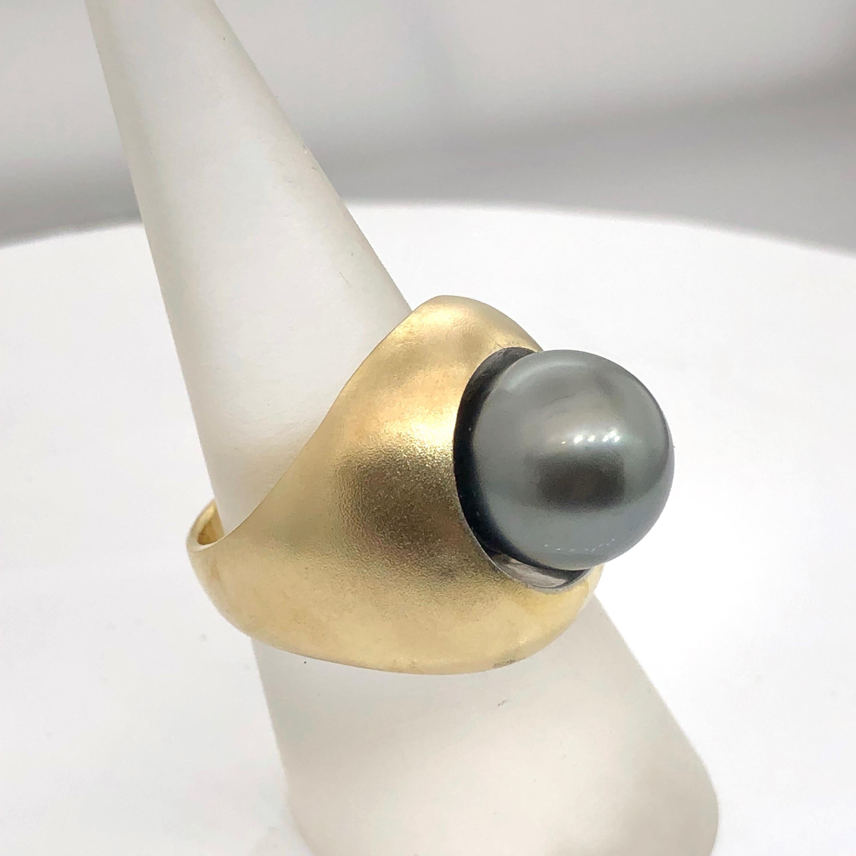 Women's or Men's Hand Made Designers Ring Set with Black Tahitian Pearl For Sale