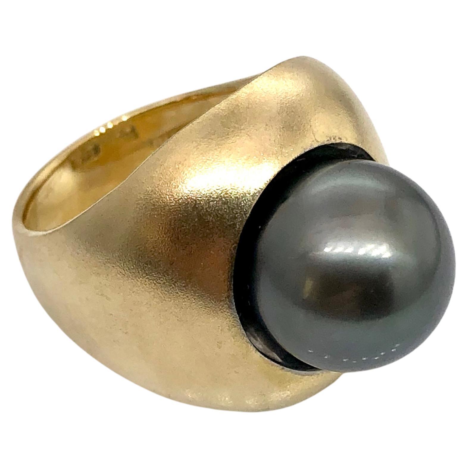Hand Made Designers Ring Set with Black Tahitian Pearl For Sale