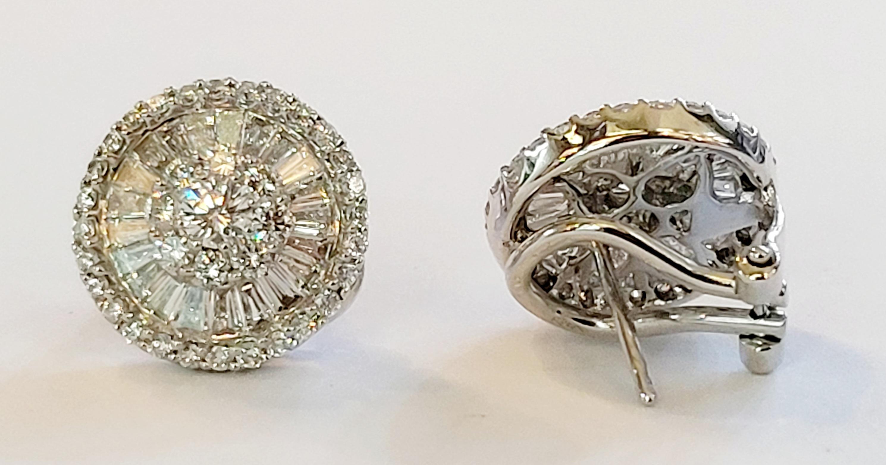 Hand-Made Earrings 14K White Gold with Diamonds 3.9ct In New Condition For Sale In New York, NY