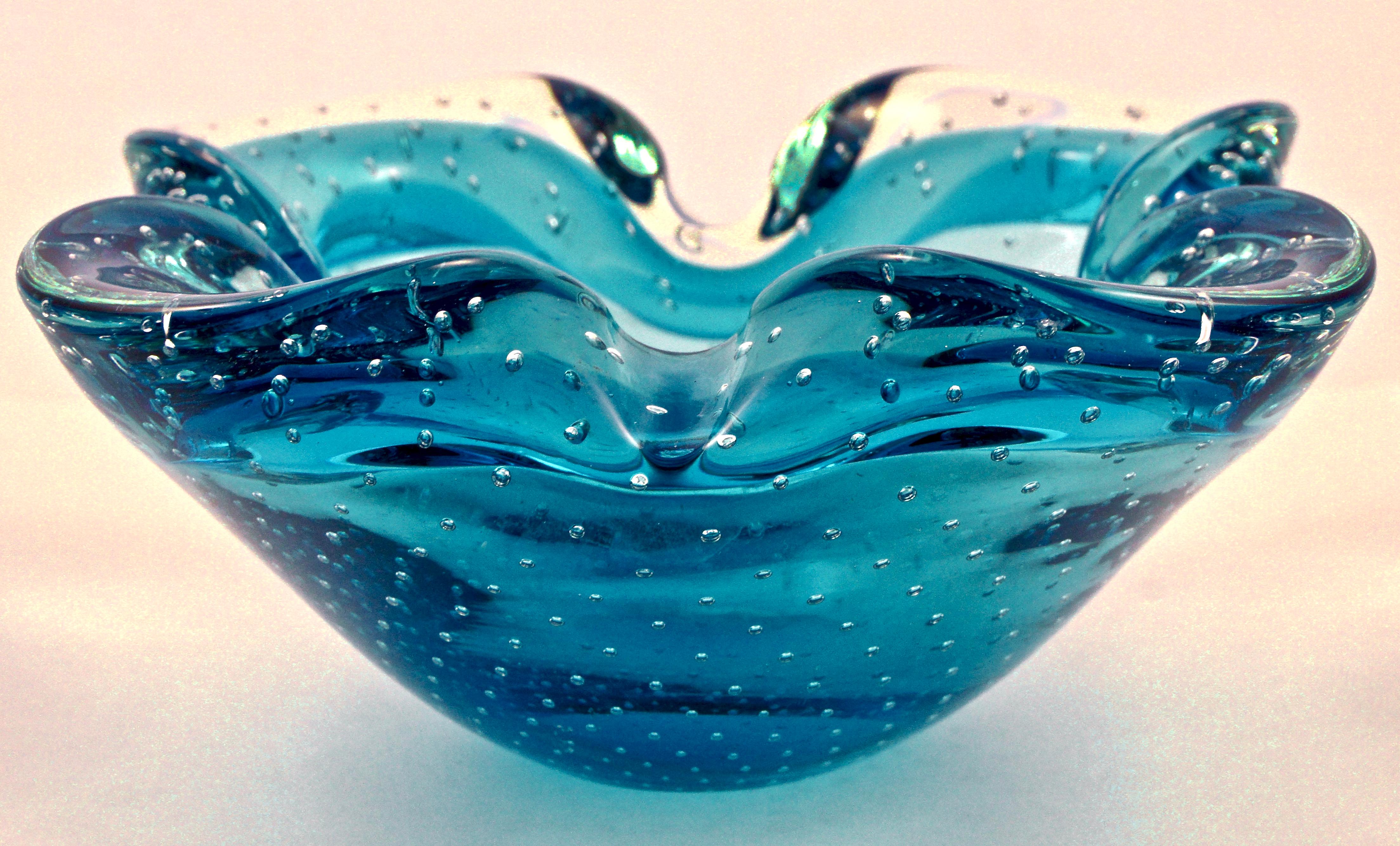 Women's or Men's Hand Made Electric Blue and Clear Bubble Art Glass Ashtray, circa 1960s 