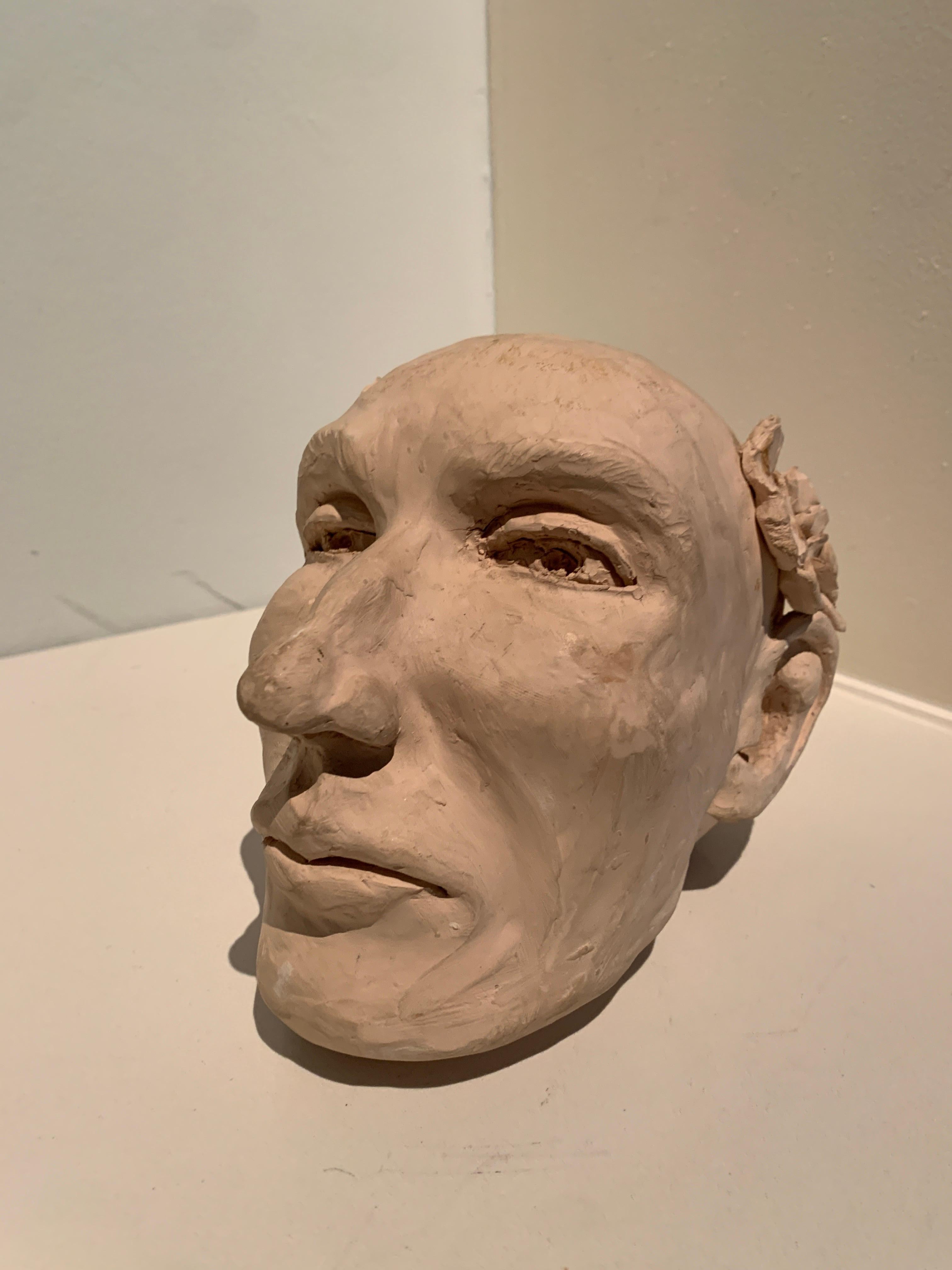 Hand Made Folk Art Pottery Skulptur eines Mannes Kopf im Angebot 1