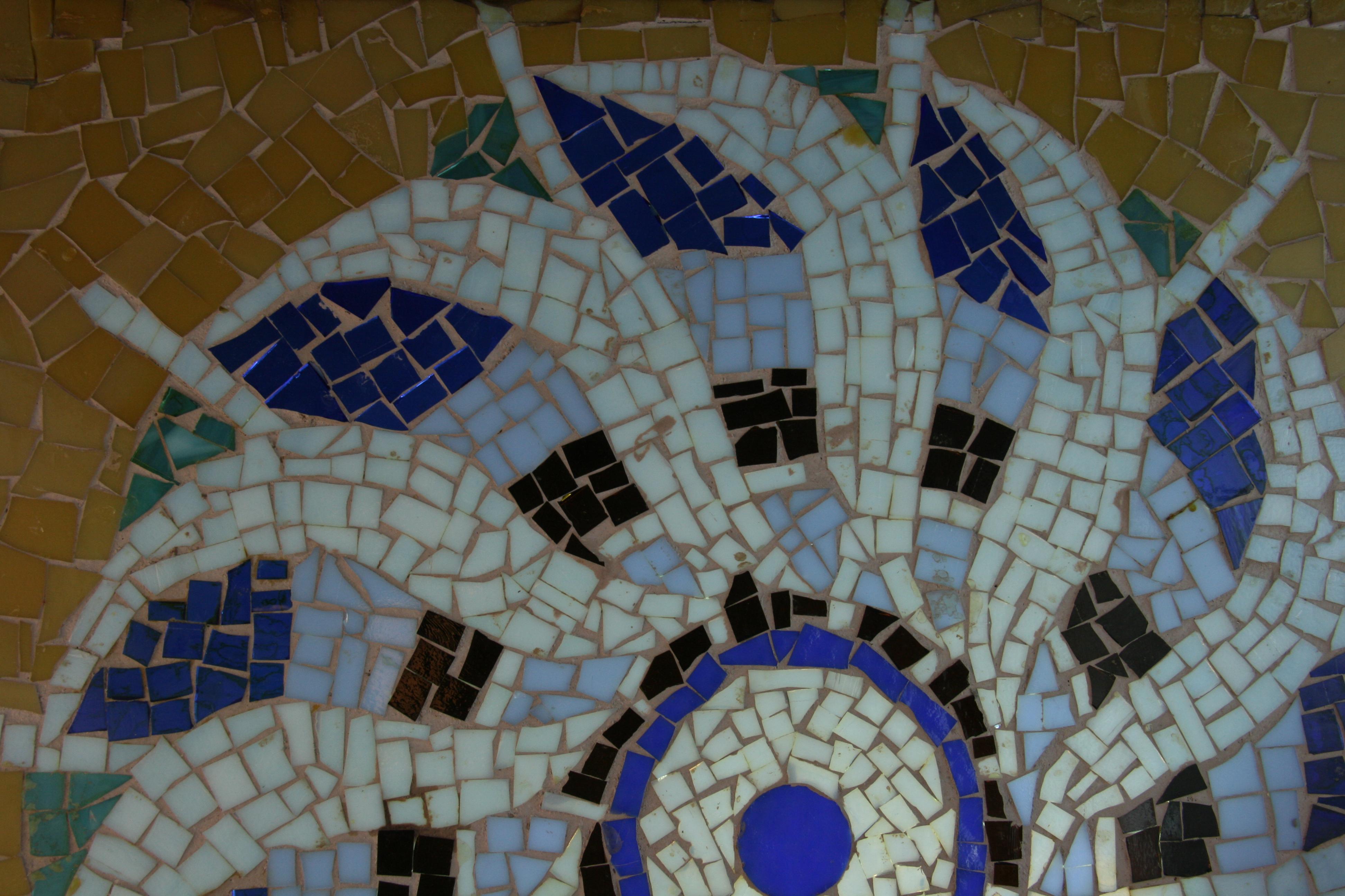 Handgefertigte geometrische Mosaik-Glasmalerei (Buntglas) im Angebot