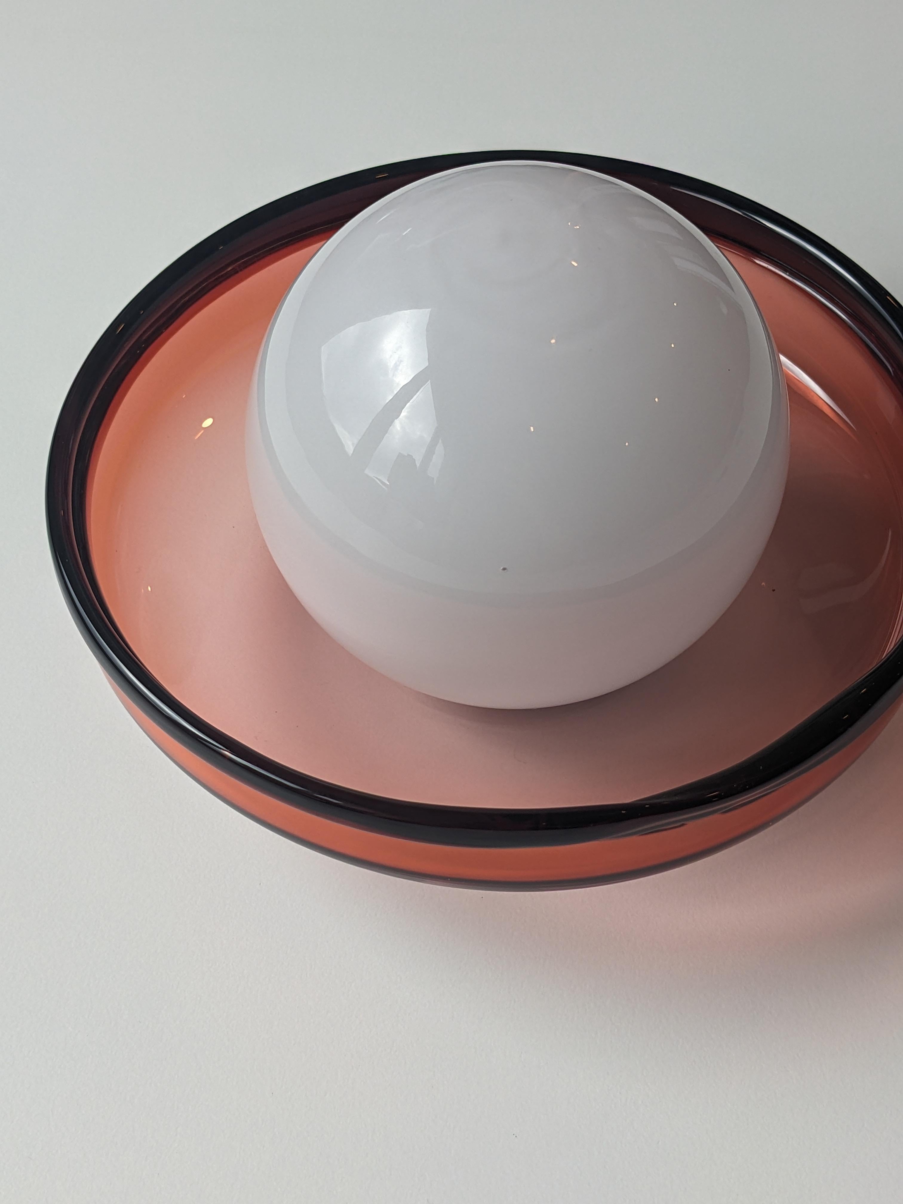 applique da parete _ piccola focaccia in vetro fatta a mano -  rosa in vendita 1