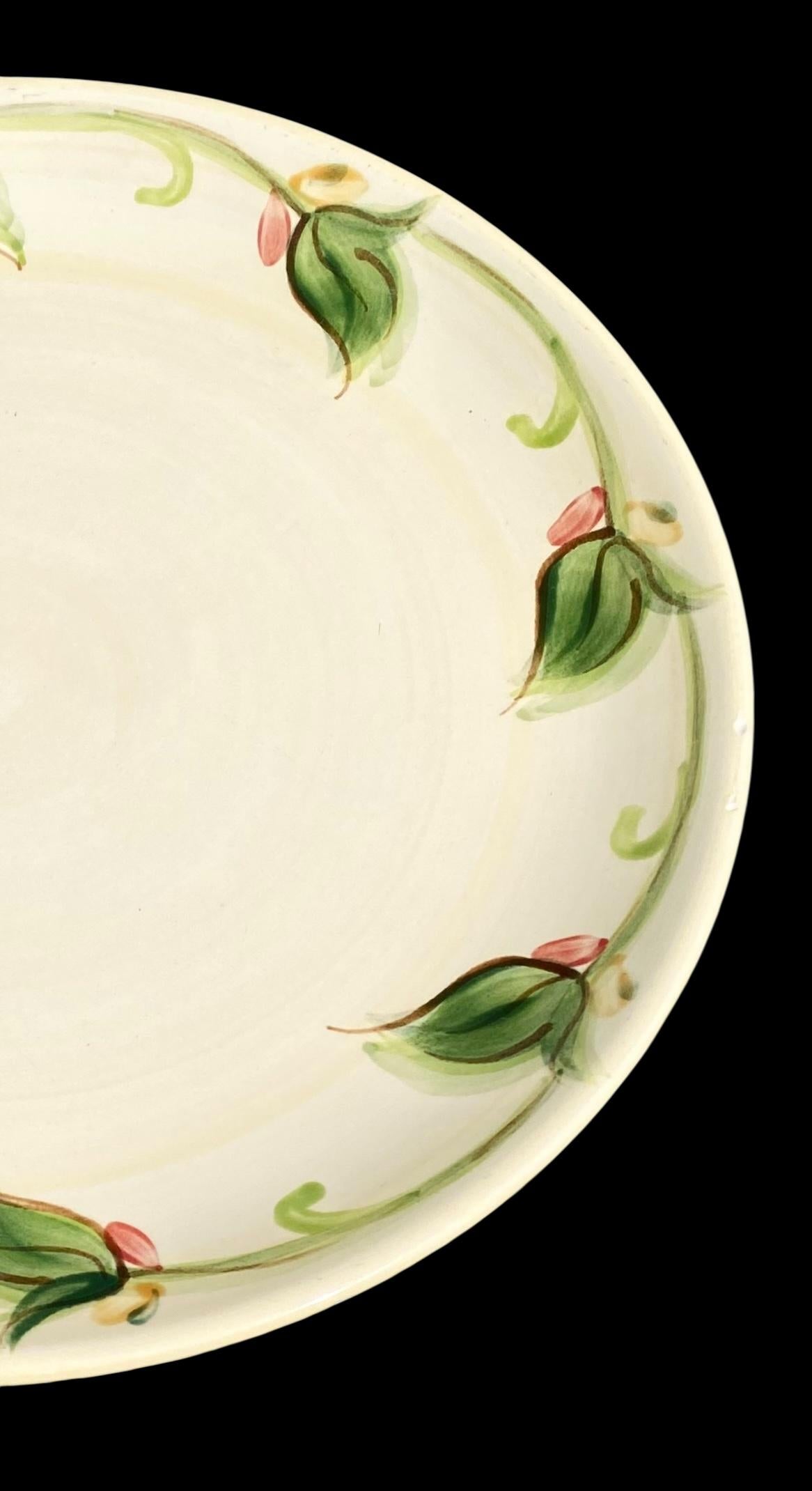 XXIe siècle et contemporain Hand Made Peint à la main Gail Pittman Ceramic Chop Plate Signed And Dated 2007 en vente